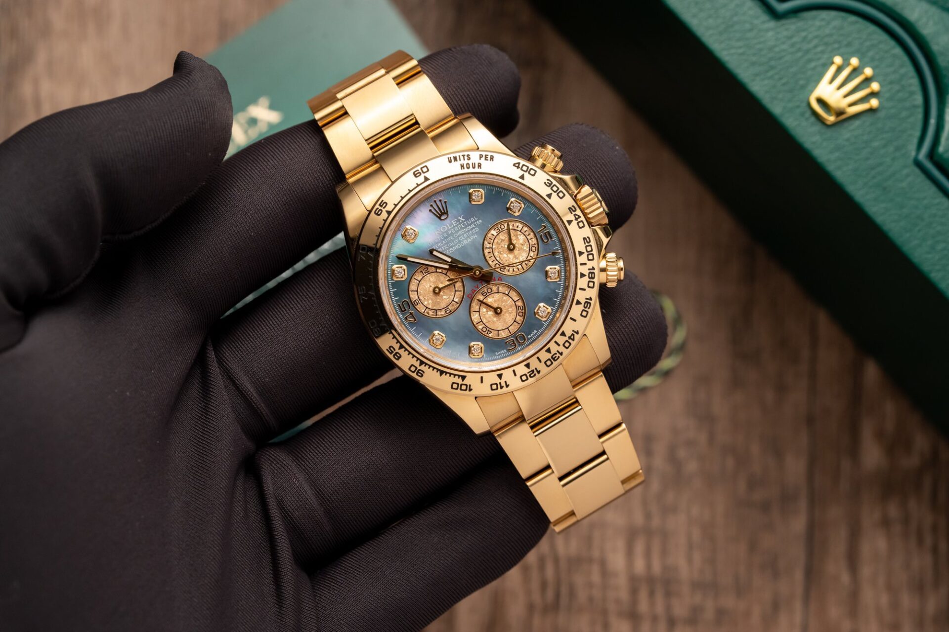 Rolex Daytona Yellow Gold Custom Purple MOP Dial Best Replica 40mm - Image 2