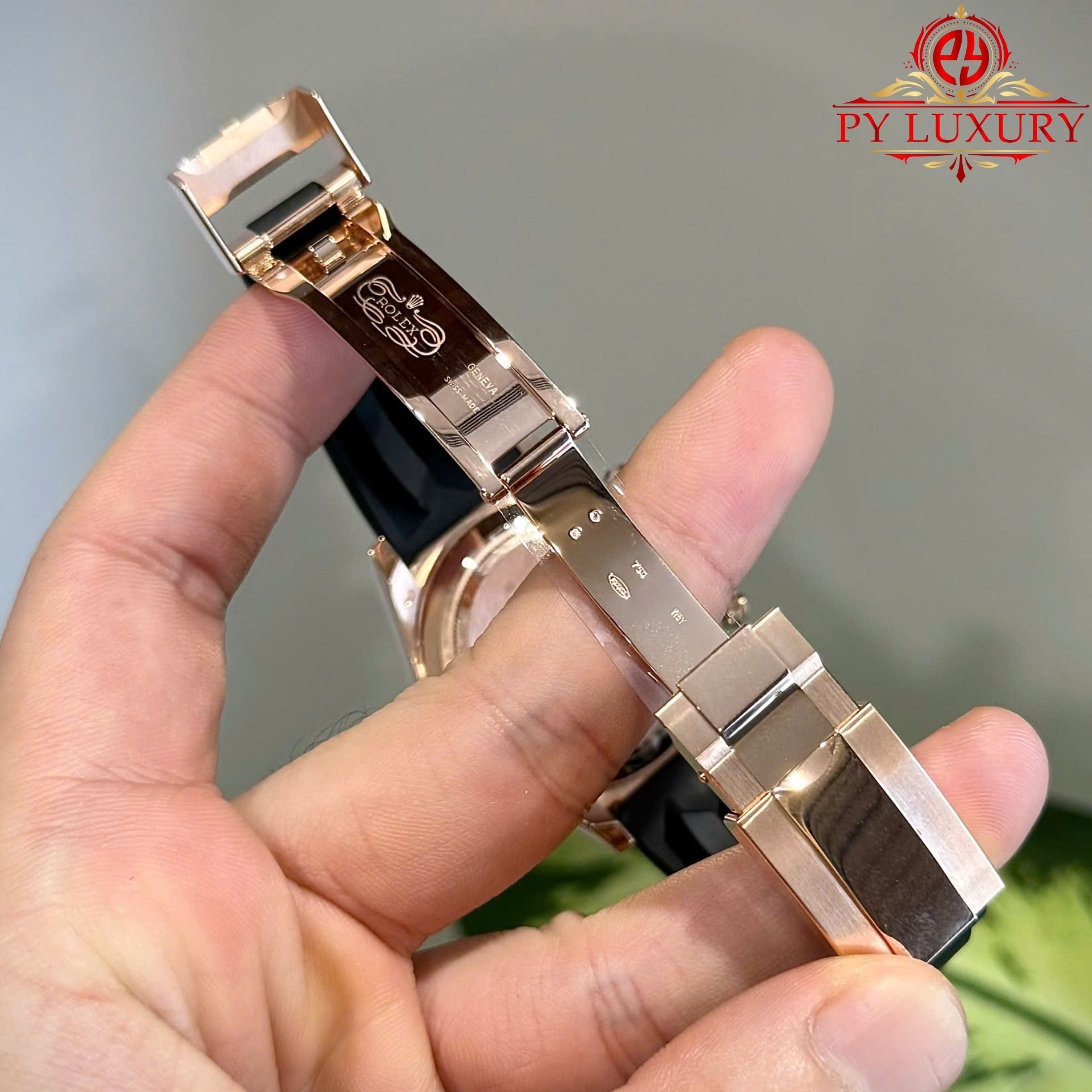 Rolex Daytona Meteorite Dial 18K Gold Plated Custom Baguette Moissanite Rubber Strap 40mm - Image 9