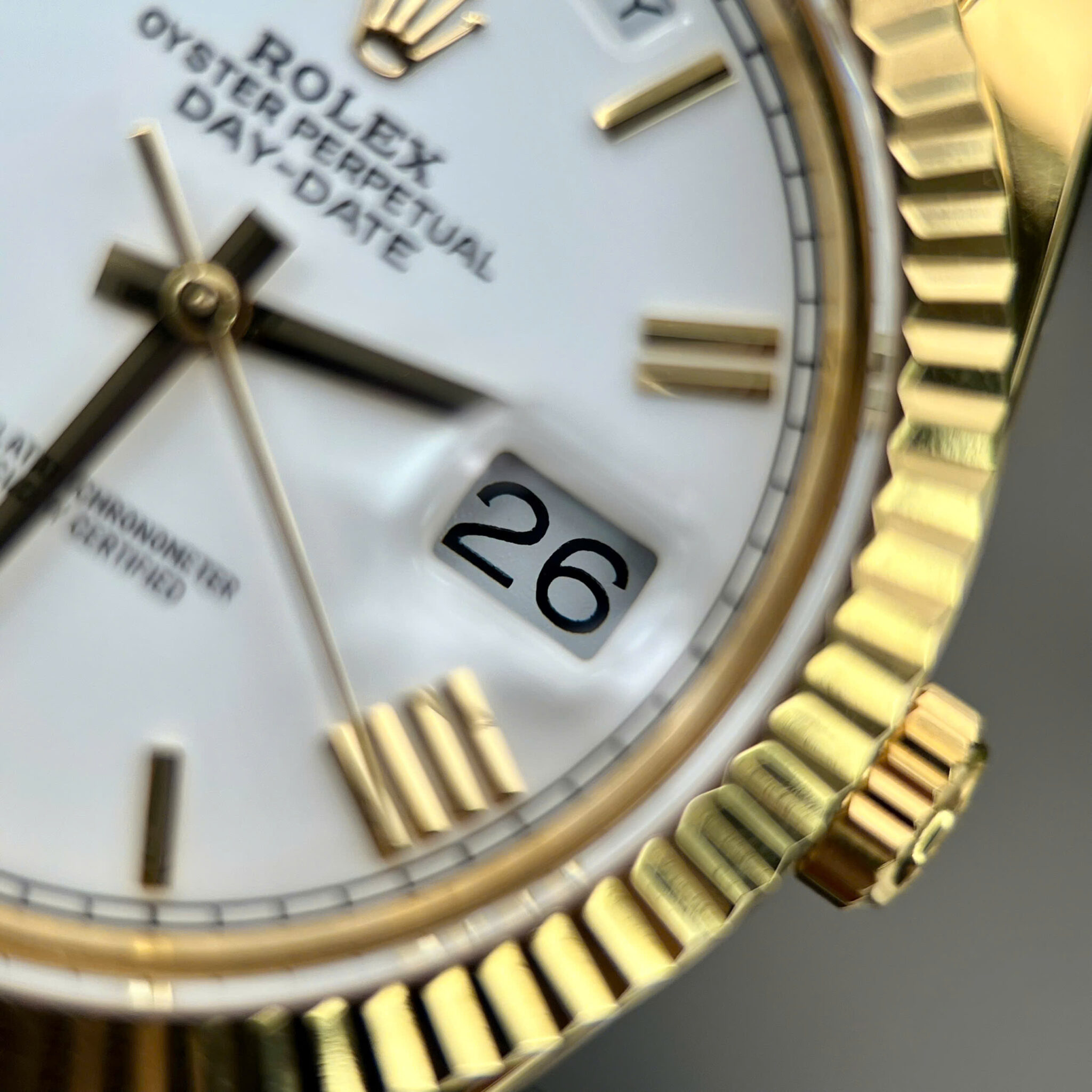 Rolex Day-Date 228238-0042 White Roman Dial 18K Gold Wrapped GMF V3 Best Replica 40mm - Image 8