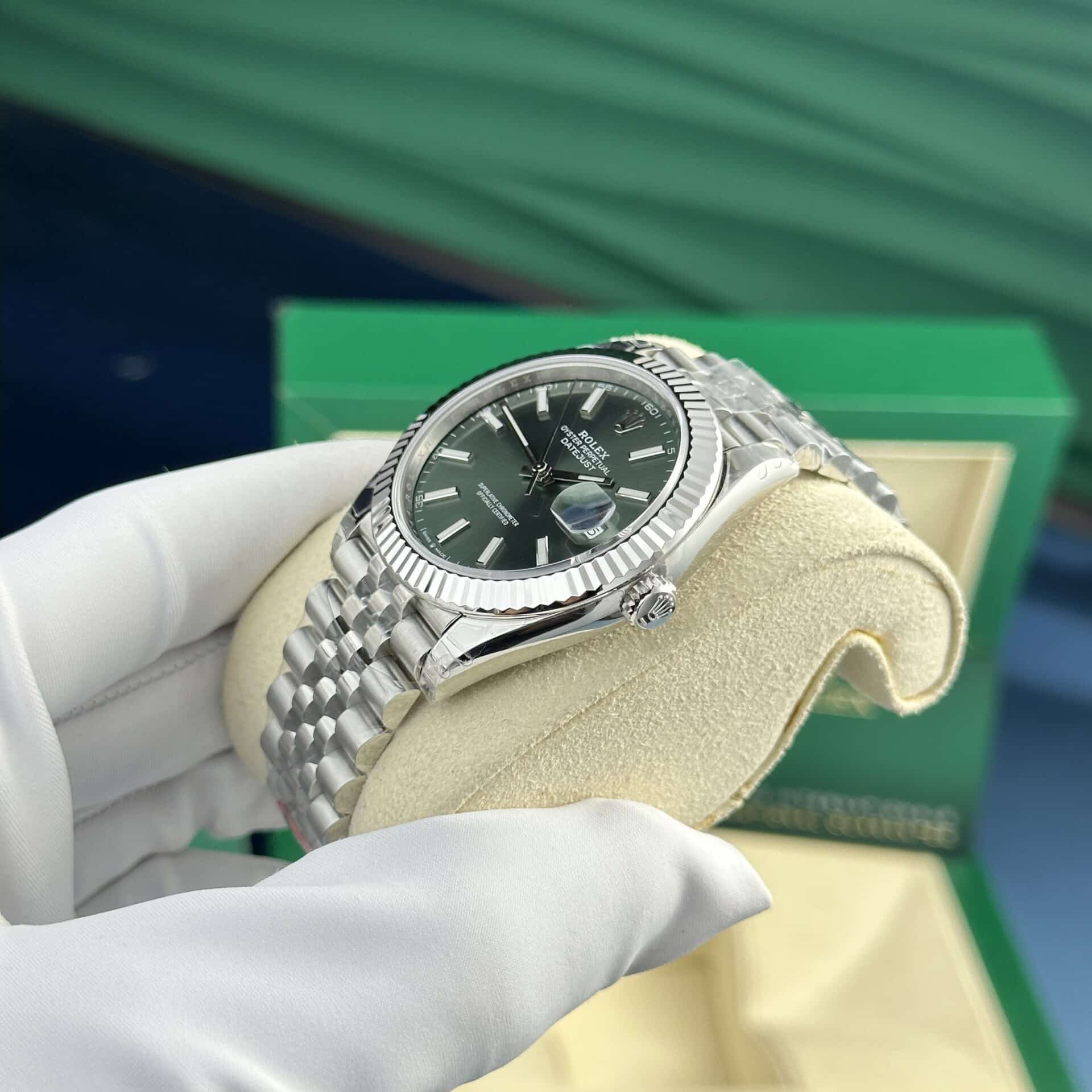 Rolex Datejust 126334 Mint Green Dial Luminous Fluted Bezel Jubilee Best Replica VSF 41mm - Image 3