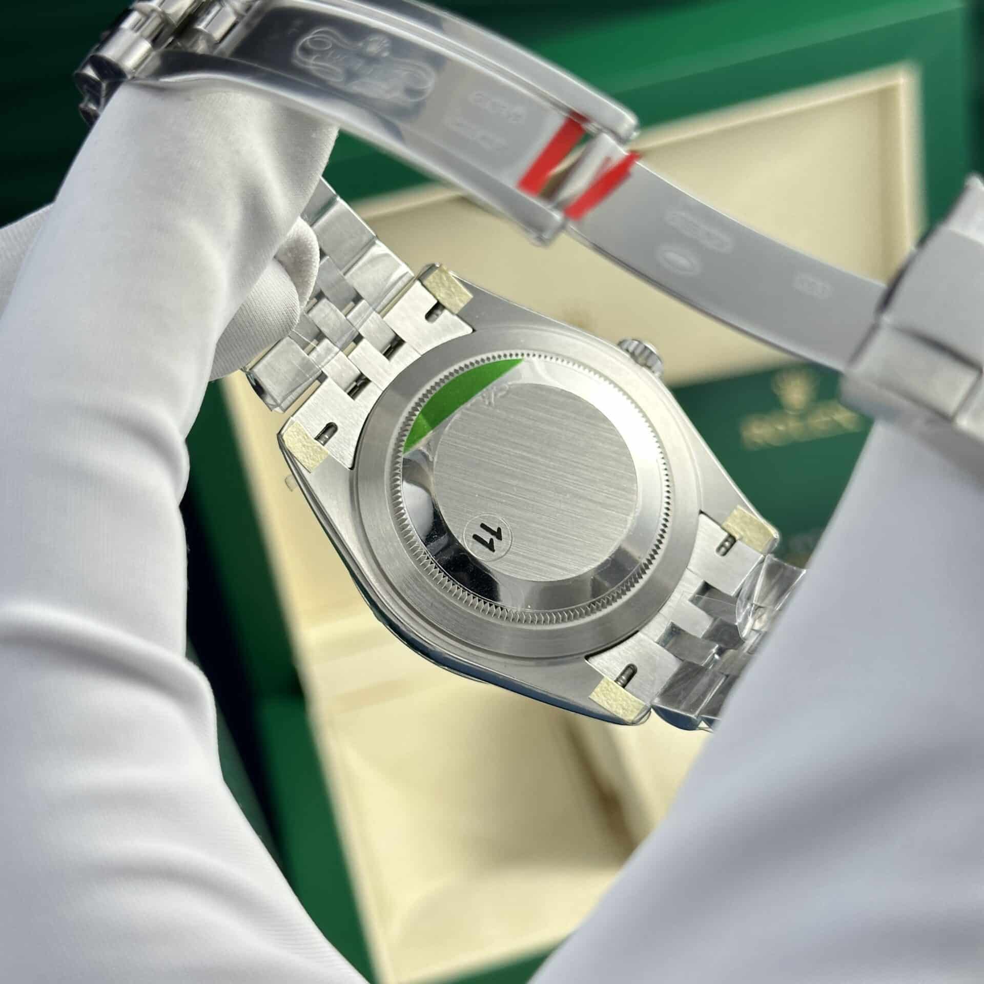 Rolex Datejust 126334 Mint Green Dial Luminous Fluted Bezel Jubilee Best Replica VSF 41mm - Image 6