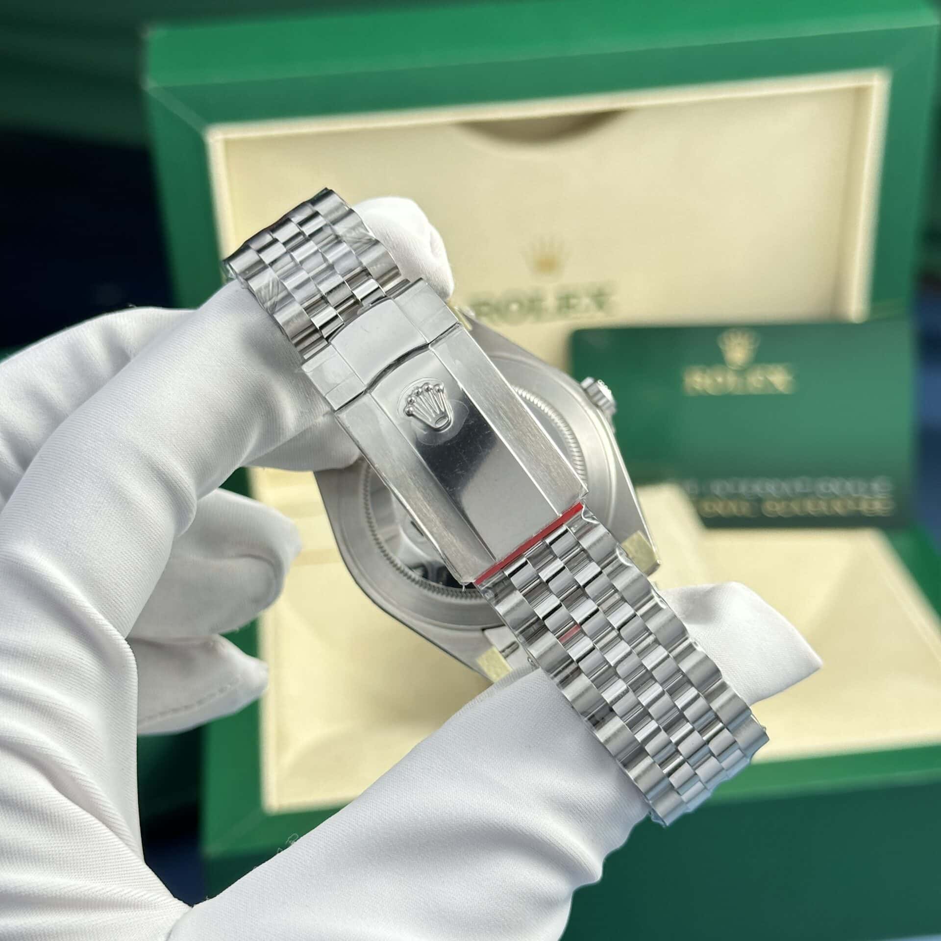 Rolex Datejust 126334 Mint Green Dial Luminous Fluted Bezel Jubilee Best Replica VSF 41mm - Image 8