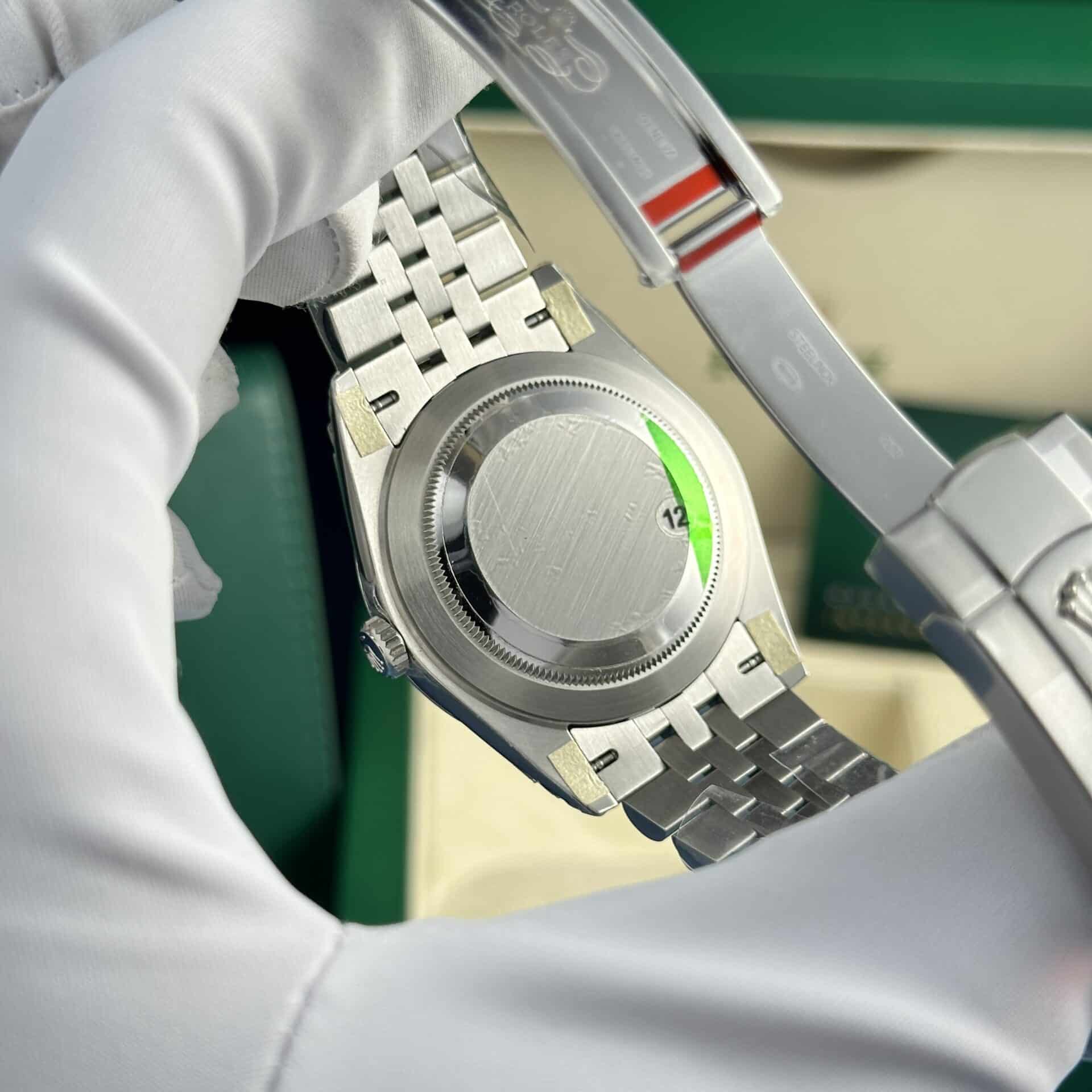 Rolex Datejust 126300-0002 Blue Luminous Dial Smooth Bezel Jubilee Best Replica VSF 41mm - Image 6