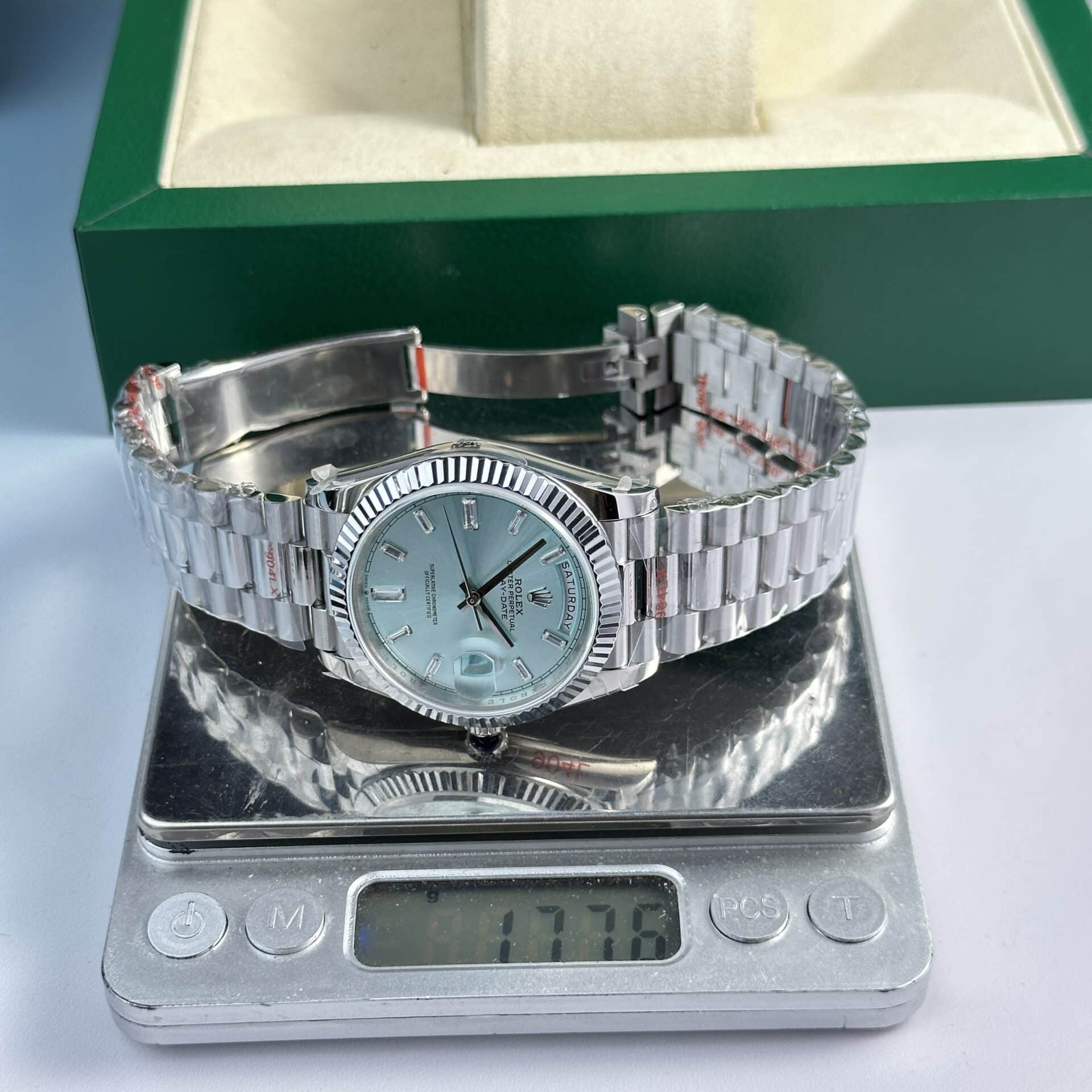 Rolex Day-Date 228236-0006 Ice Blue Diamond Dial 177g GMF V3 Best Replica 40mm - Image 4