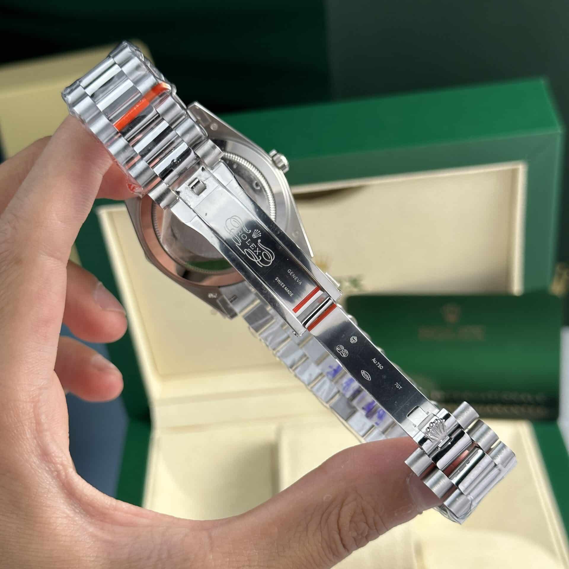 Rolex Day-Date 228236-0006 Ice Blue Diamond Dial 177g GMF V3 Best Replica 40mm - Image 10