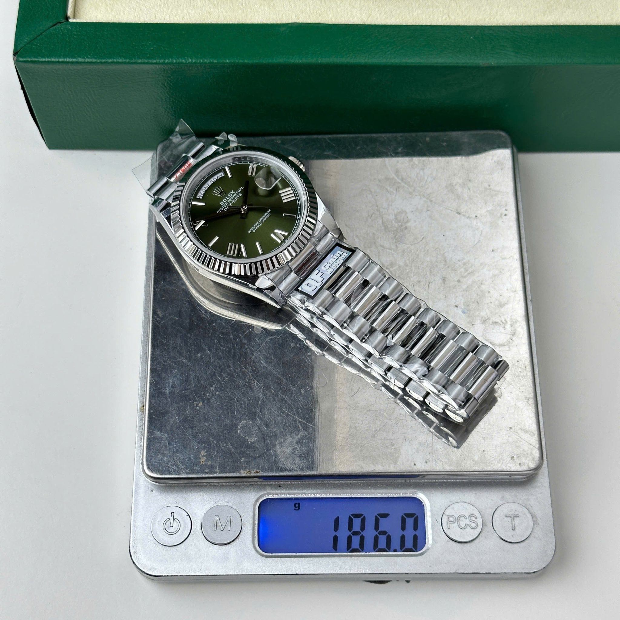 Rolex Day-Date 228239-0033 Mint Green Dial 184g Best Replica 40mm - Image 2