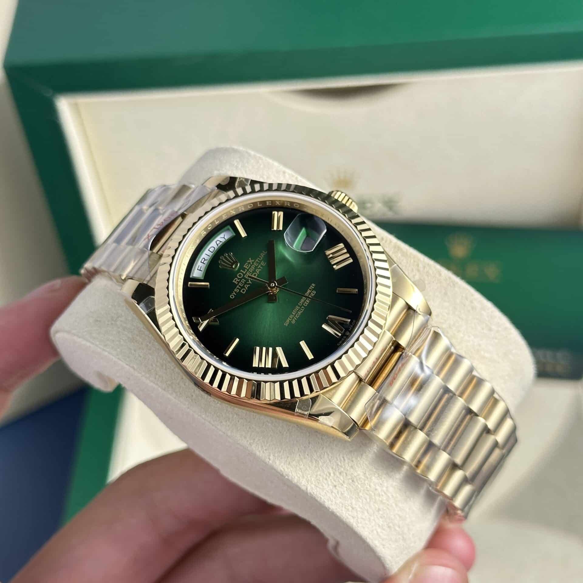 Rolex Day-Date 228238-0069 Green Ombré Dial Yellow Gold 184g Best Replica 40mm - Image 3