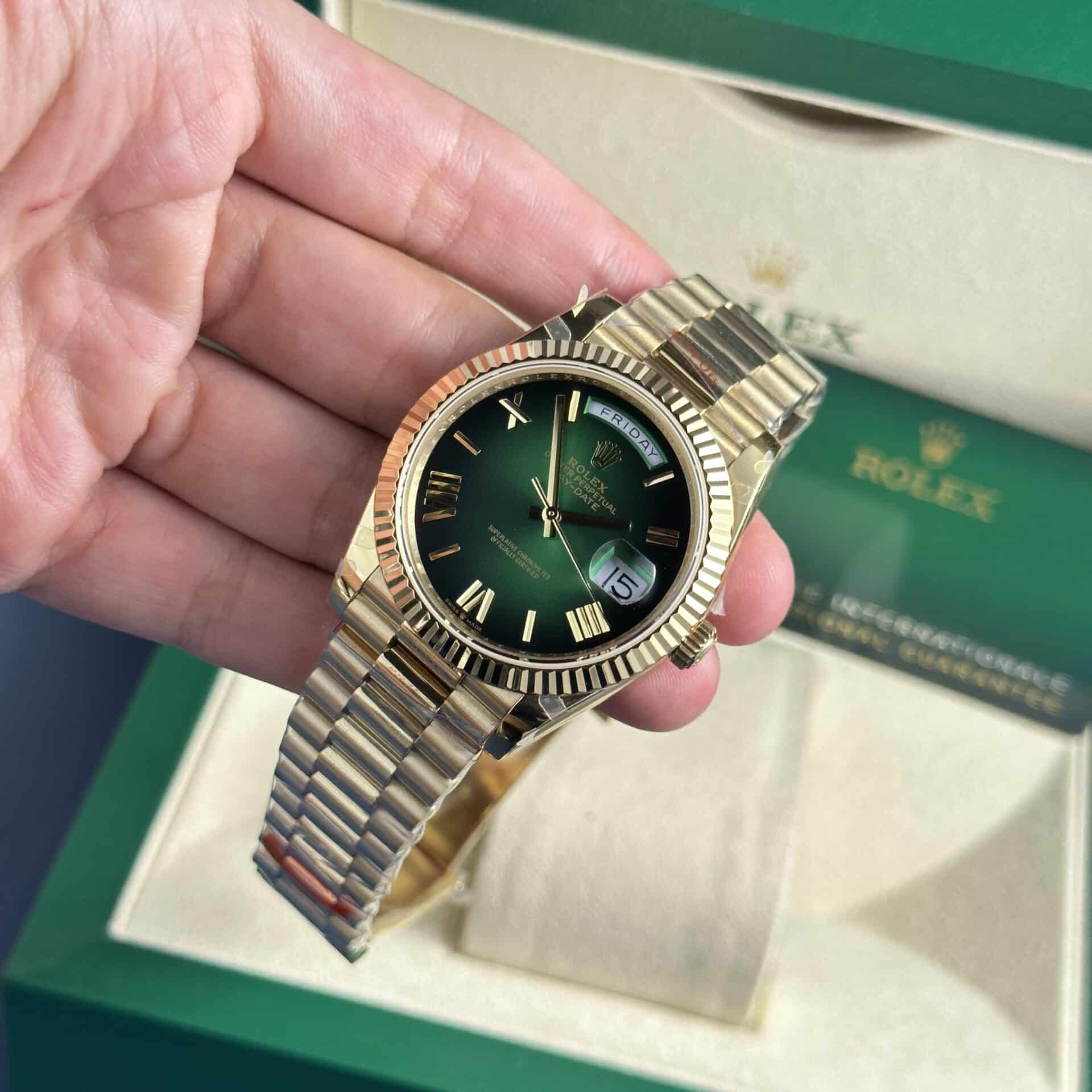 Rolex Day-Date 228238-0069 Green Ombré Dial Yellow Gold 184g Best Replica 40mm - Image 4