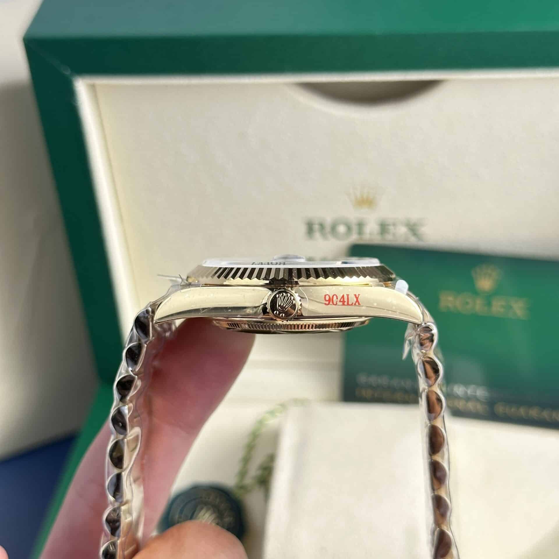 Rolex Day-Date 228238-0069 Green Ombré Dial Yellow Gold 184g Best Replica 40mm - Image 8