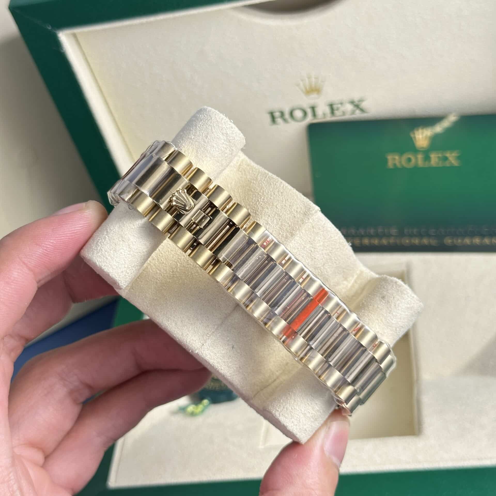 Rolex Day-Date 228238-0069 Green Ombré Dial Yellow Gold 184g Best Replica 40mm - Image 12