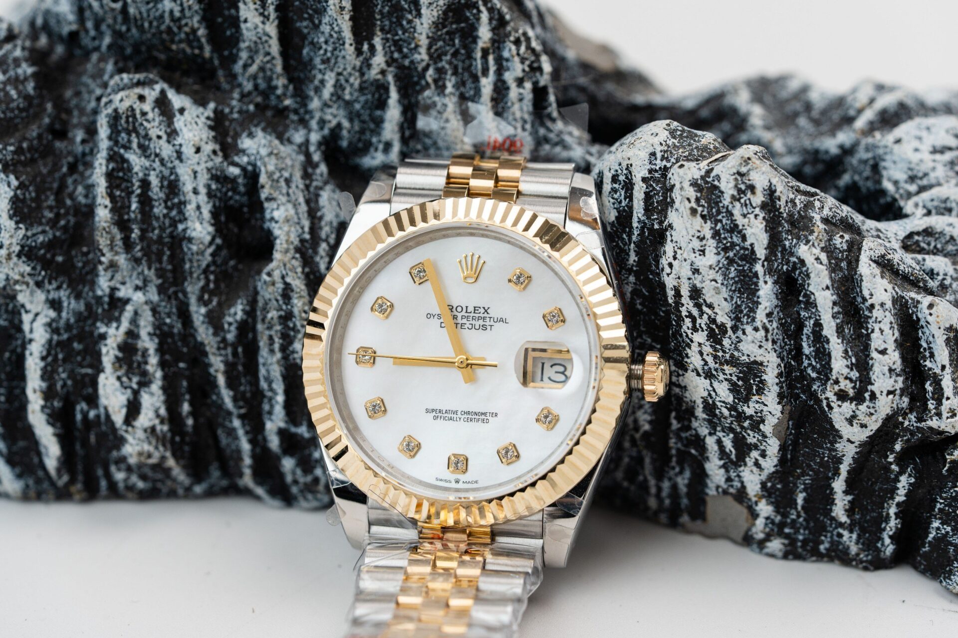 Rolex Datejust Two Tone 10K Yellow Gold Wrapped White MOP Dial Jubilee 31mm - Image 2