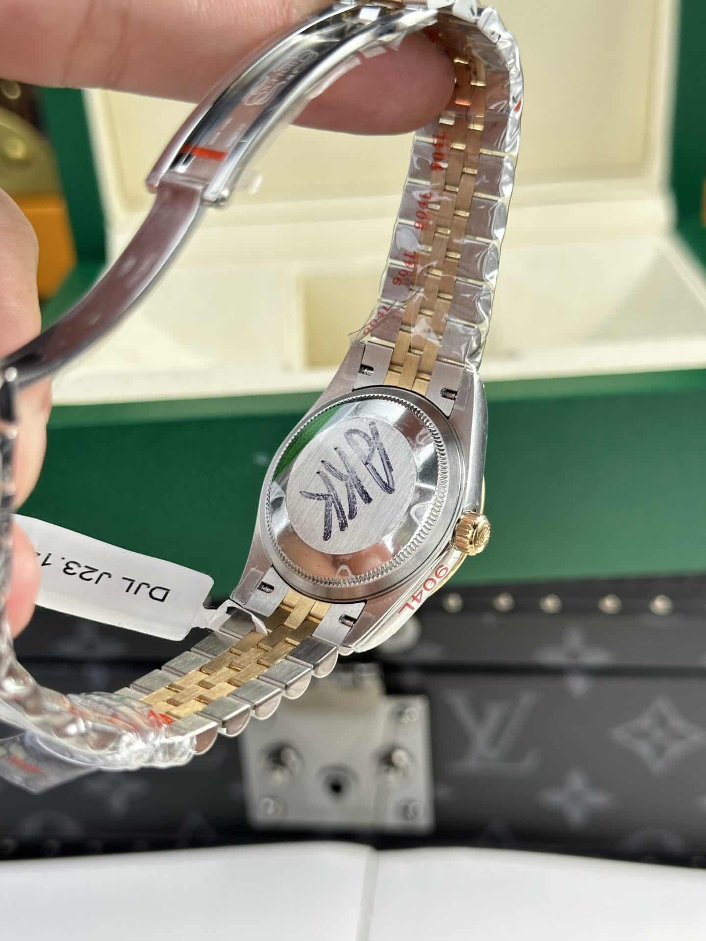 Rolex Datejust Two Tone Lady 10K Yellow Gold Wrapped Black Dial Jubilee 31mm - Image 7