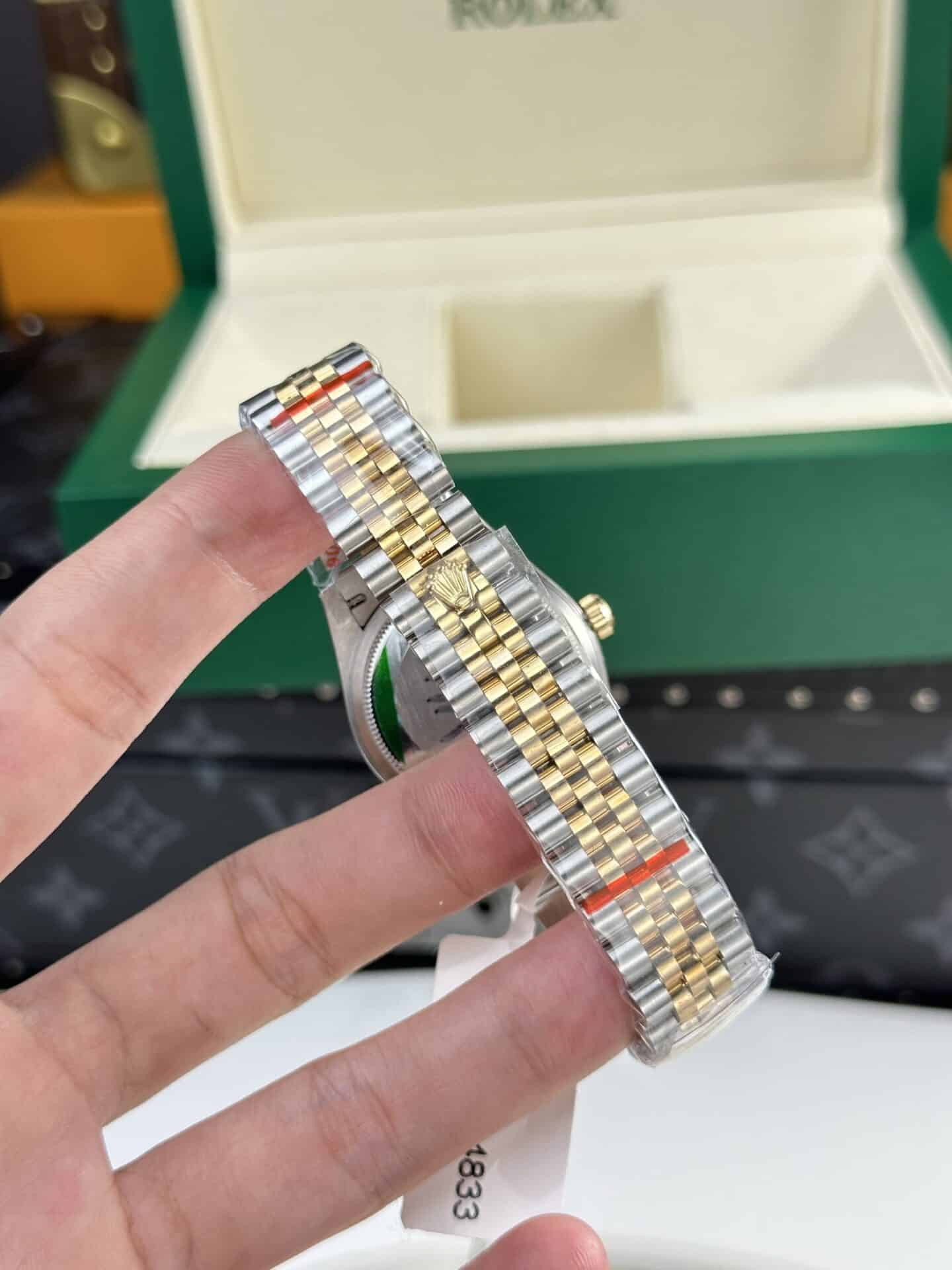 Rolex Datejust Two Tone Lady 10K Yellow Gold Wrapped Black Dial Jubilee 31mm - Image 8