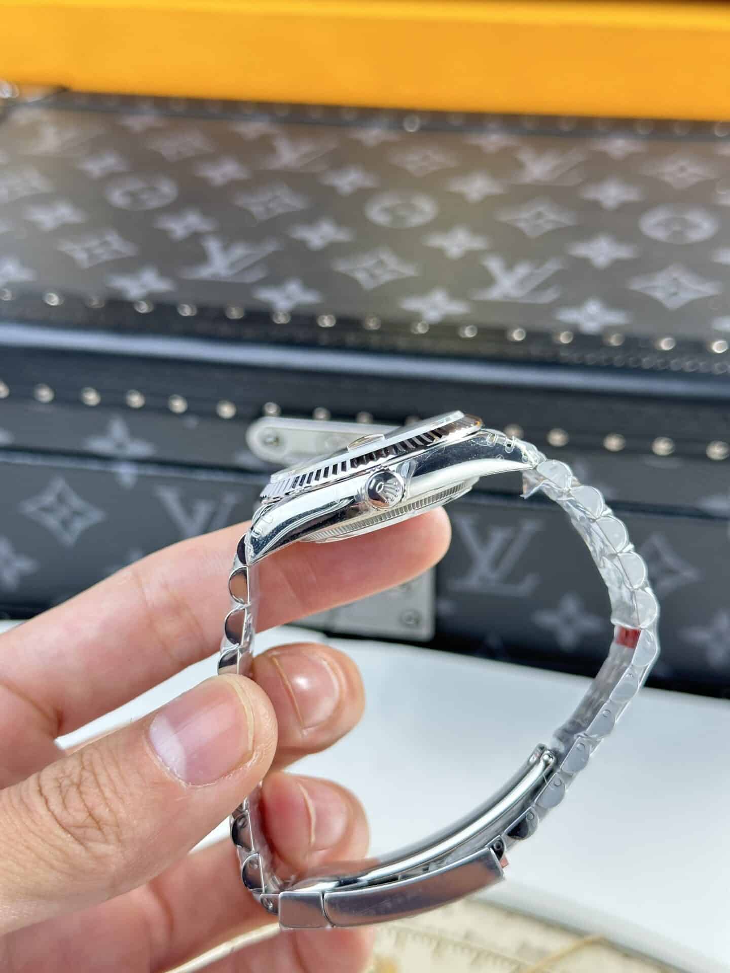 Rolex Datejust Blue Motif Diamond Dial Jubilee Top Quality Replica 36mm - Image 7