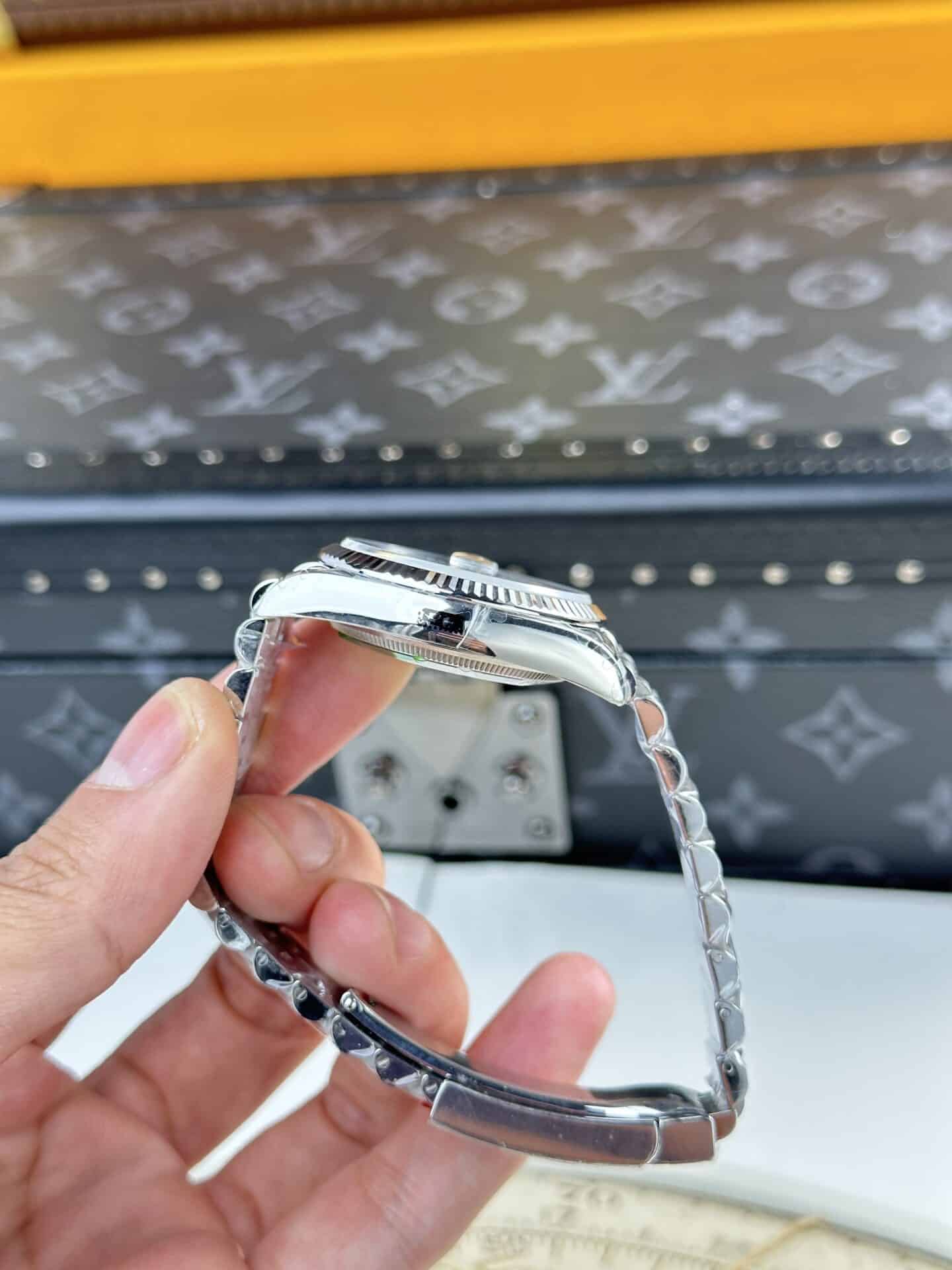 Rolex Datejust Blue Motif Diamond Dial Jubilee Top Quality Replica 36mm - Image 8