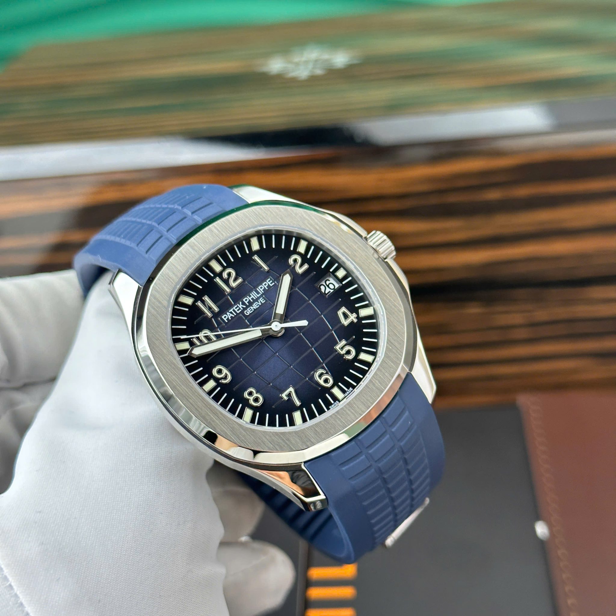 Patek Philippe Aquanaut 5168G-010 Blue Dial Modified Full Option Super Clone Best Replica 42.2mm - Image 3