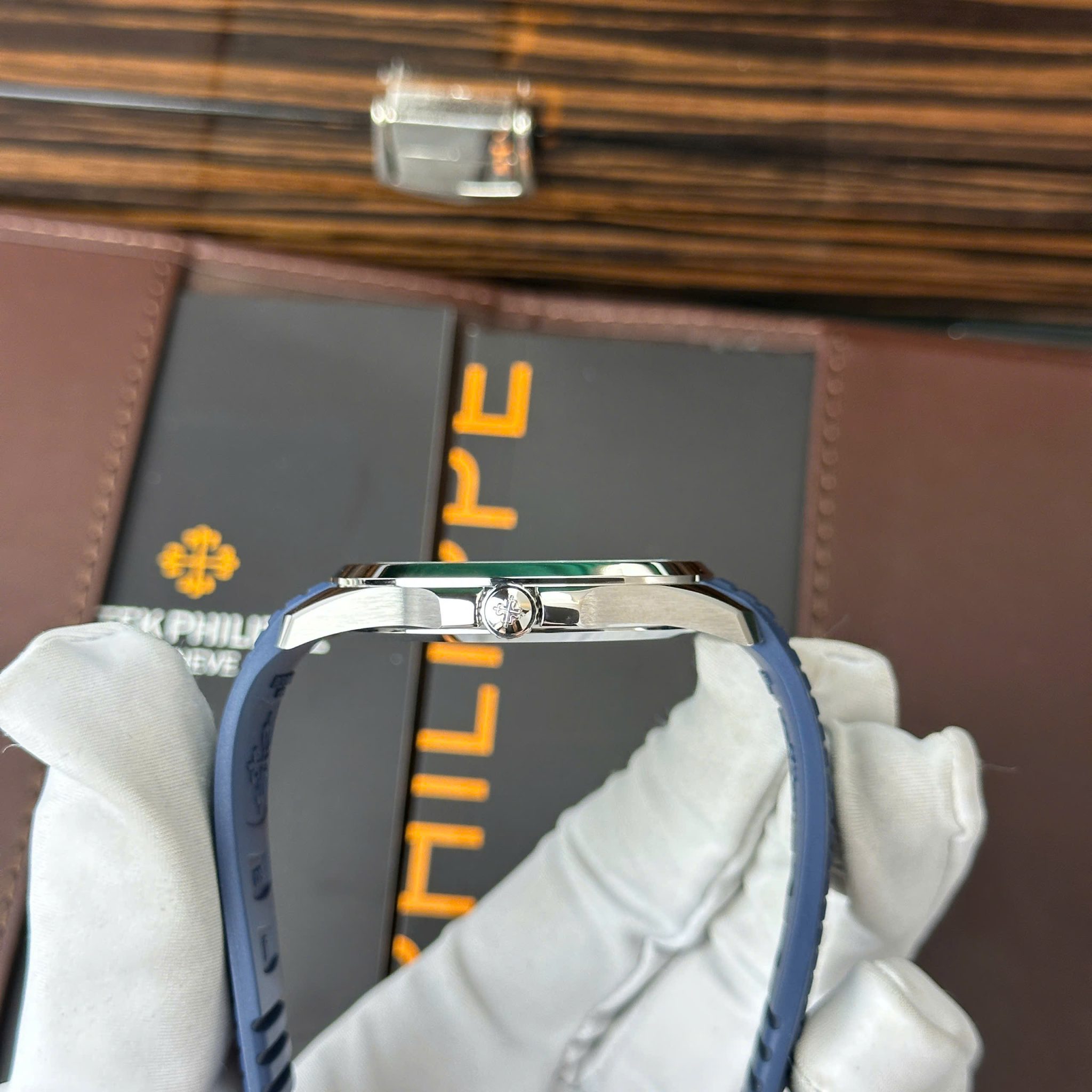 Patek Philippe Aquanaut 5168G-010 Blue Dial Modified Full Option Super Clone Best Replica 42.2mm - Image 9