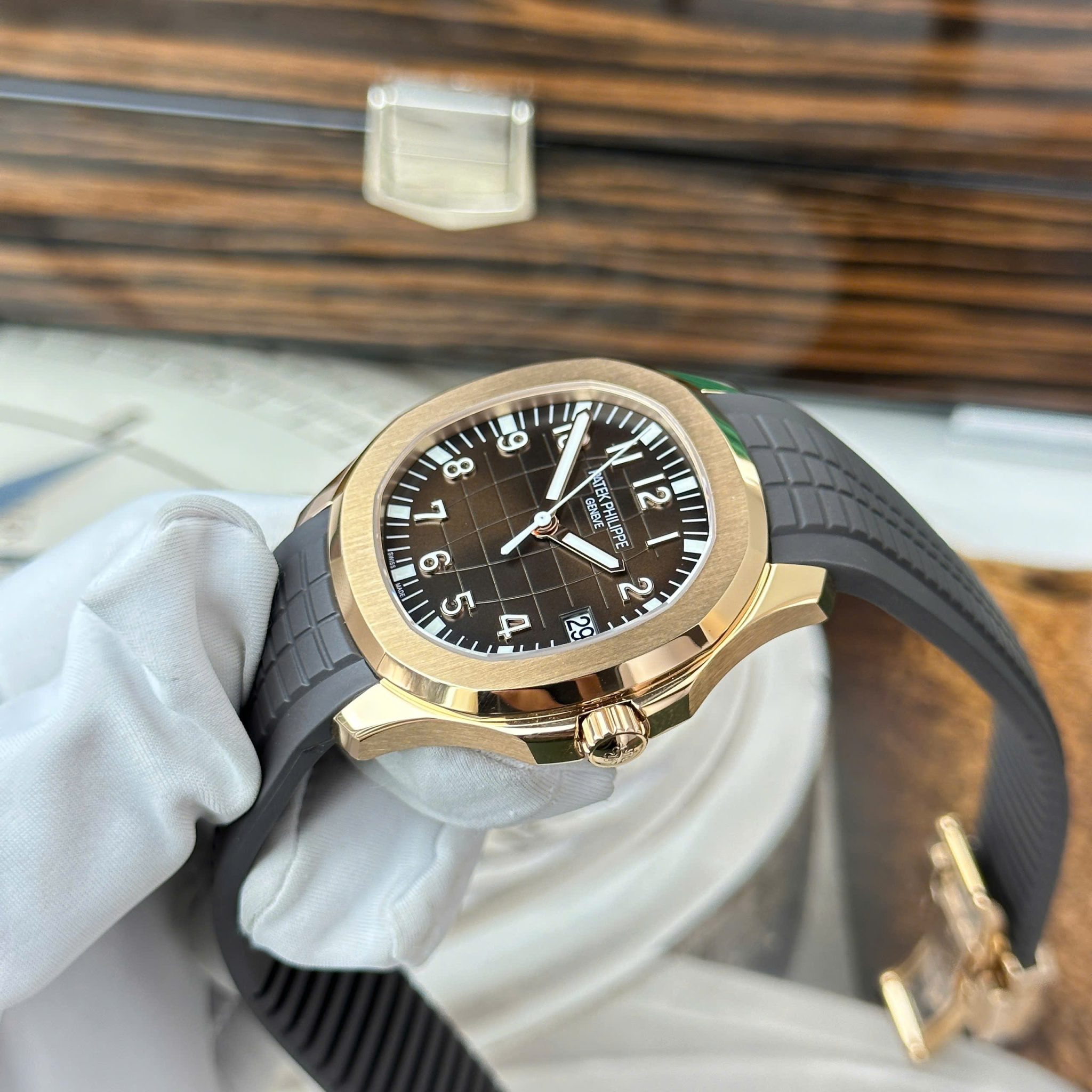 Patek Philippe Aquanaut 5167R-001 Rose Gold Modified Version Brown Dial + Hands + Movement Super Clone Best Replica 40.8mm - Image 4