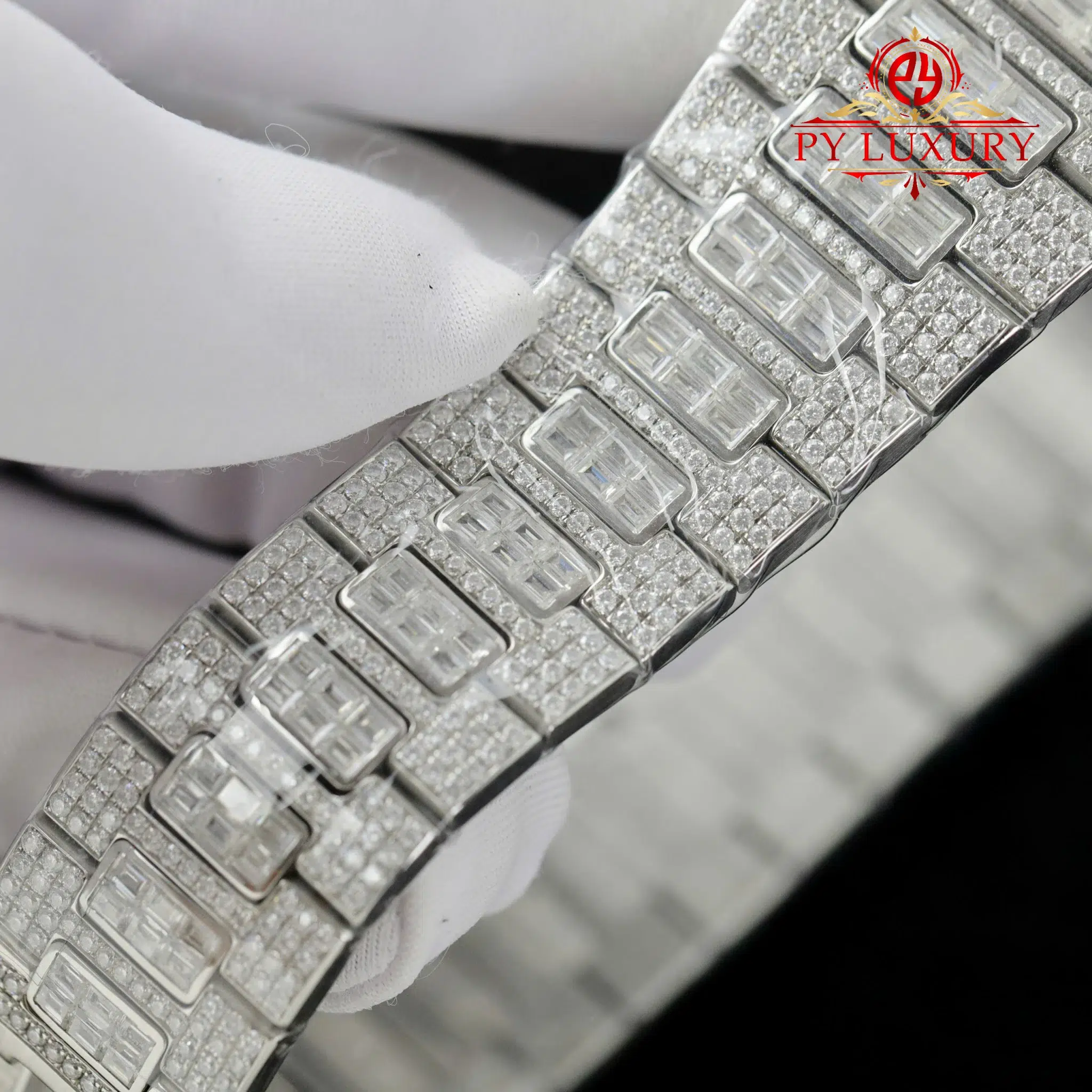 Patek Philippe Nautilus 5712/1A Blue Dial Custom Baguette Moissanite 1:1 Best Copy PPF 40mm - Image 9