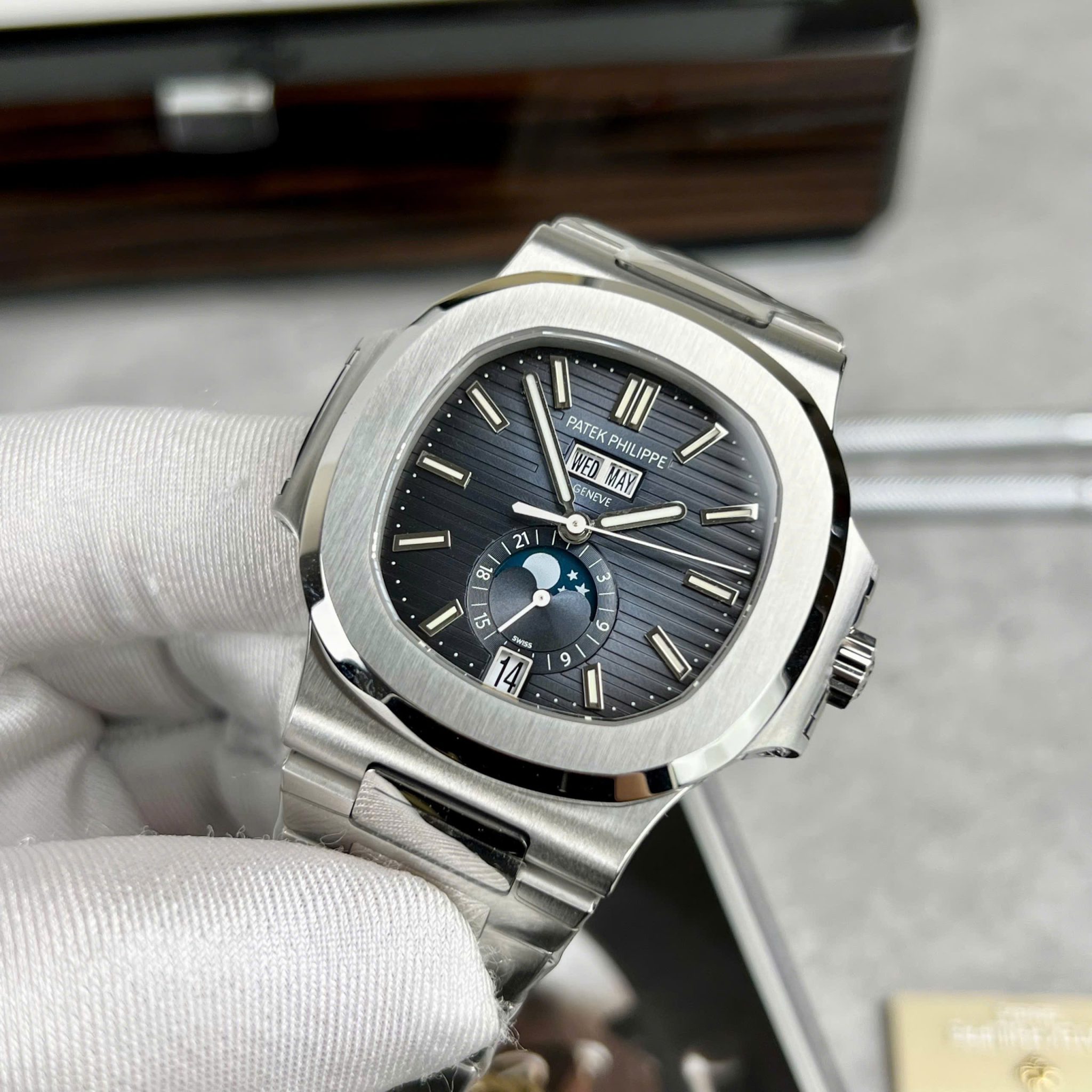 Patek Philippe Nautilus 5726/1A Annual Calendar Moonphase Blue Dial Best Replica PPF 40mm - Image 3