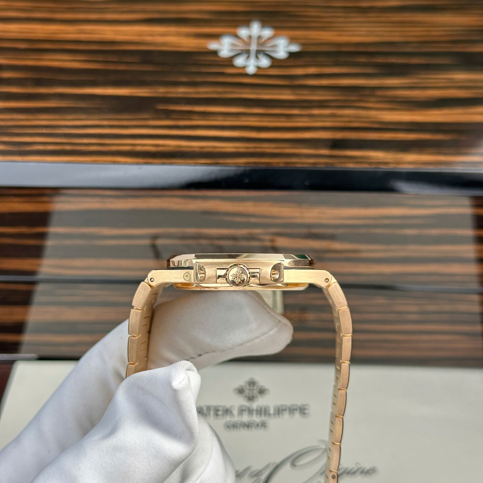 Patek Philippe Nautilus 5712/1R-001 Brown Dial 18K Solid Gold 1:1 CNC Custom Made 40mm - Image 10