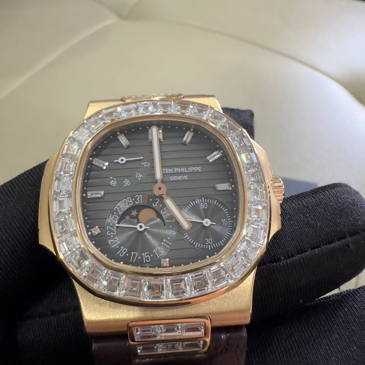 Patek Philippe Nautilus 5724R-001 Pure 18K Solid Gold Custom Baguette Diamonds Crocodile Leather Strap 40mm - Image 7