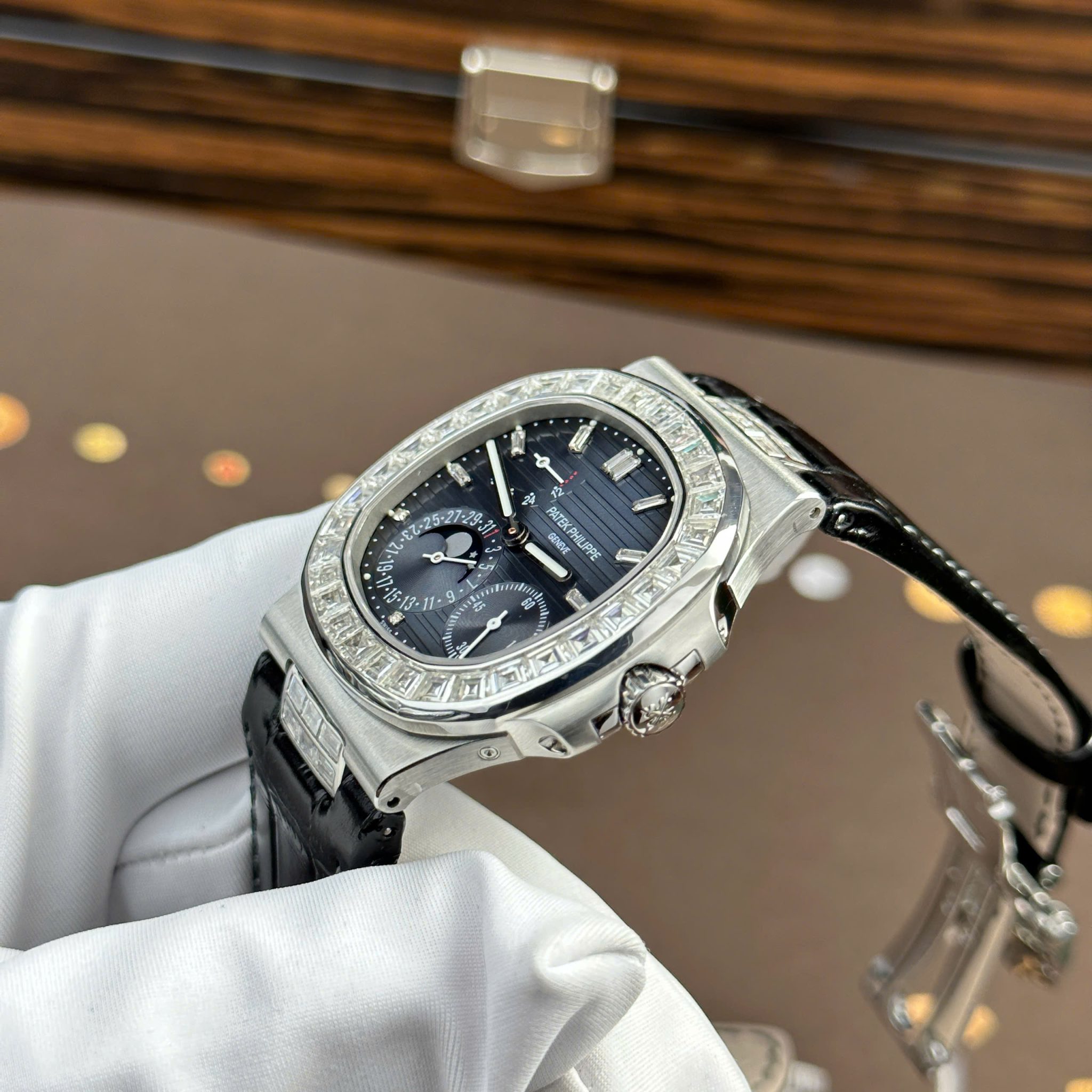 Patek Philippe Nautilus 5724G-001 Blue Dial Baguette Moissanite Full Functions Modified Max Options 40mm - Image 4