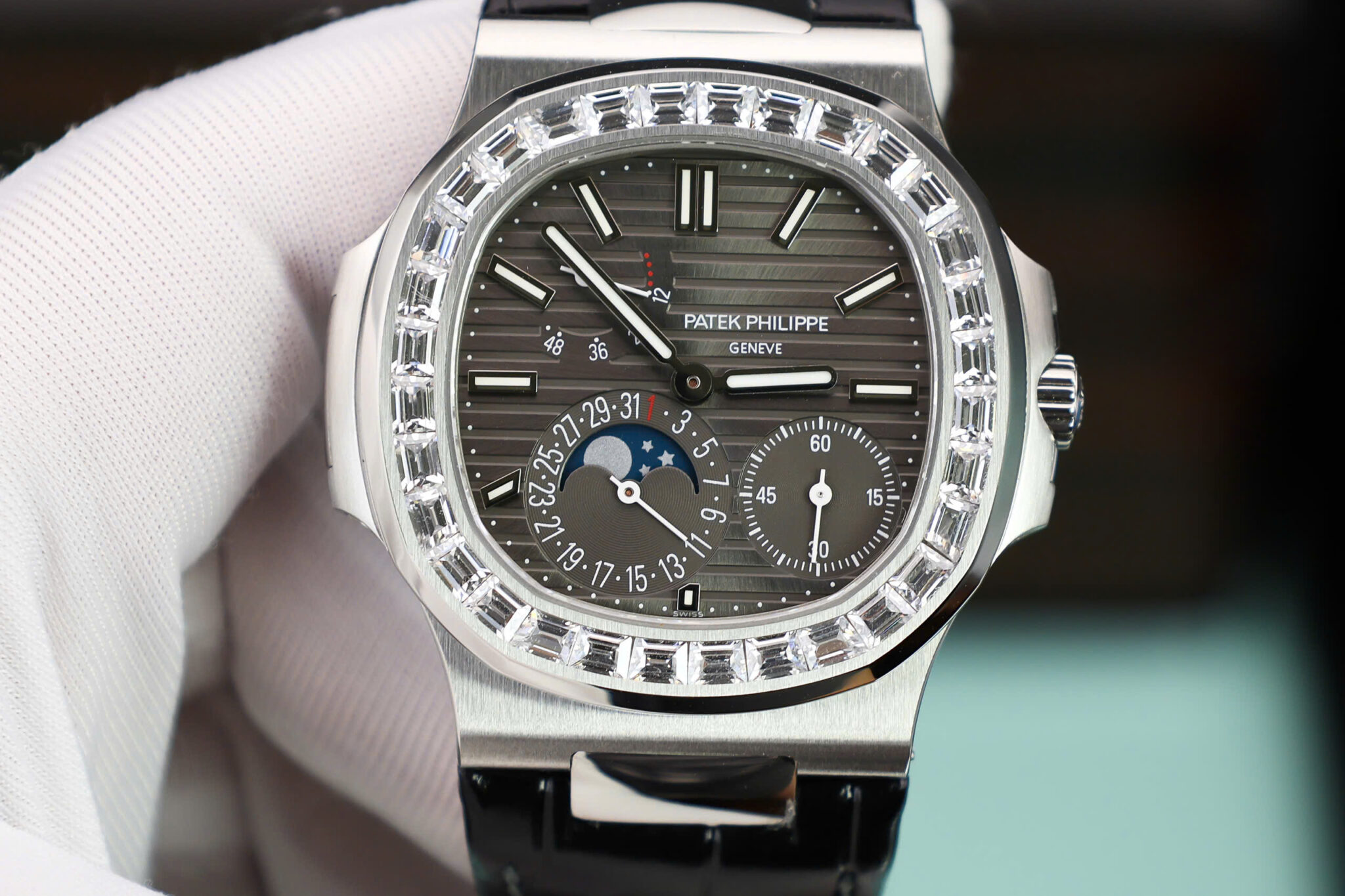 Patek Philippe Nautilus 5712G Grey Dial Baguette Stone Bezel Full Functions PPF Best Replica 40mm - Image 5