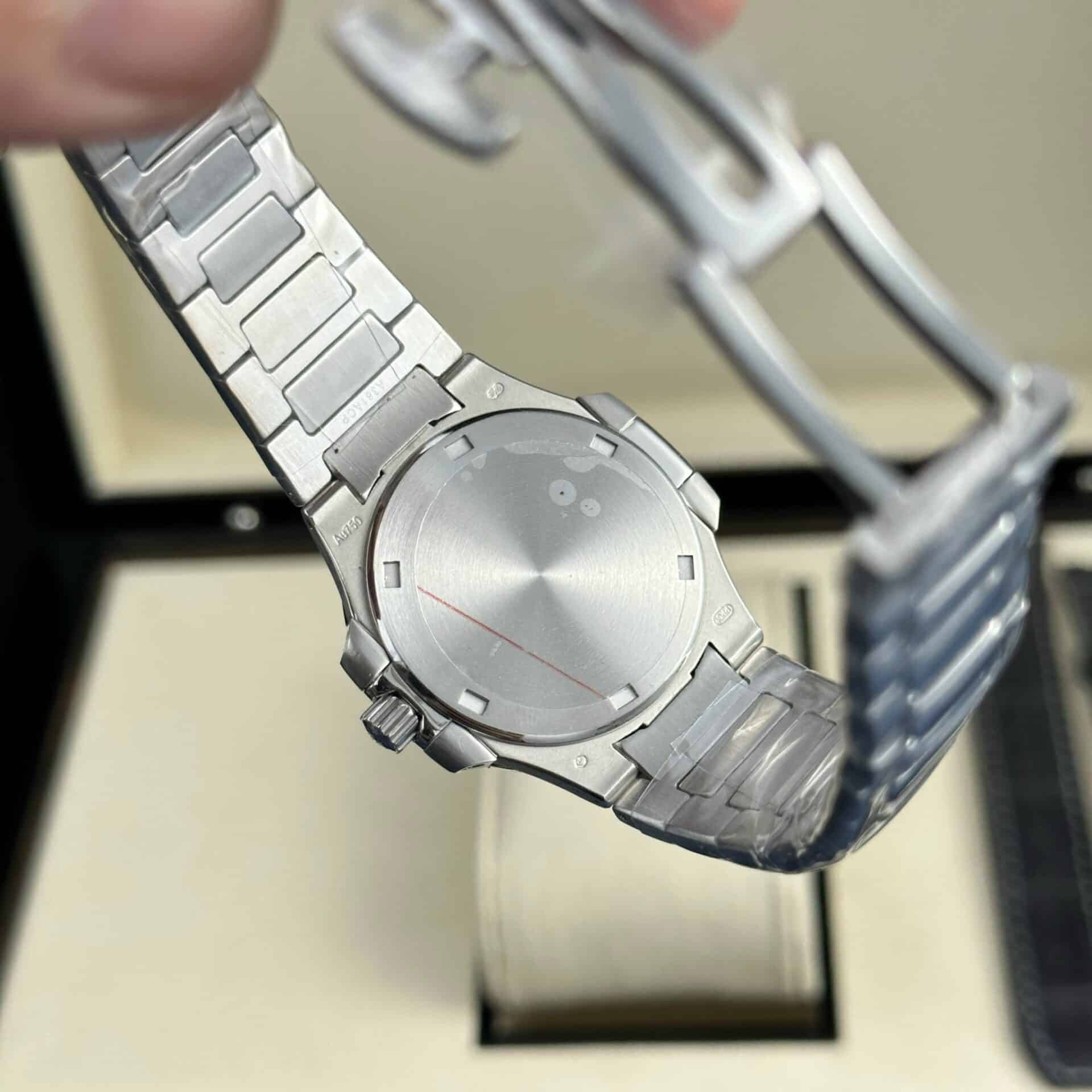 Patek Philippe Nautilus 7010 Brown Dial Diamond Bezel Lady Swiss Quartz Best Replica 32mm - Image 7