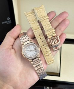 Patek Philippe Nautilus 7010/1R Rose Gold White Dial Diamond Bezel Lady Watch Best Replica 32mm