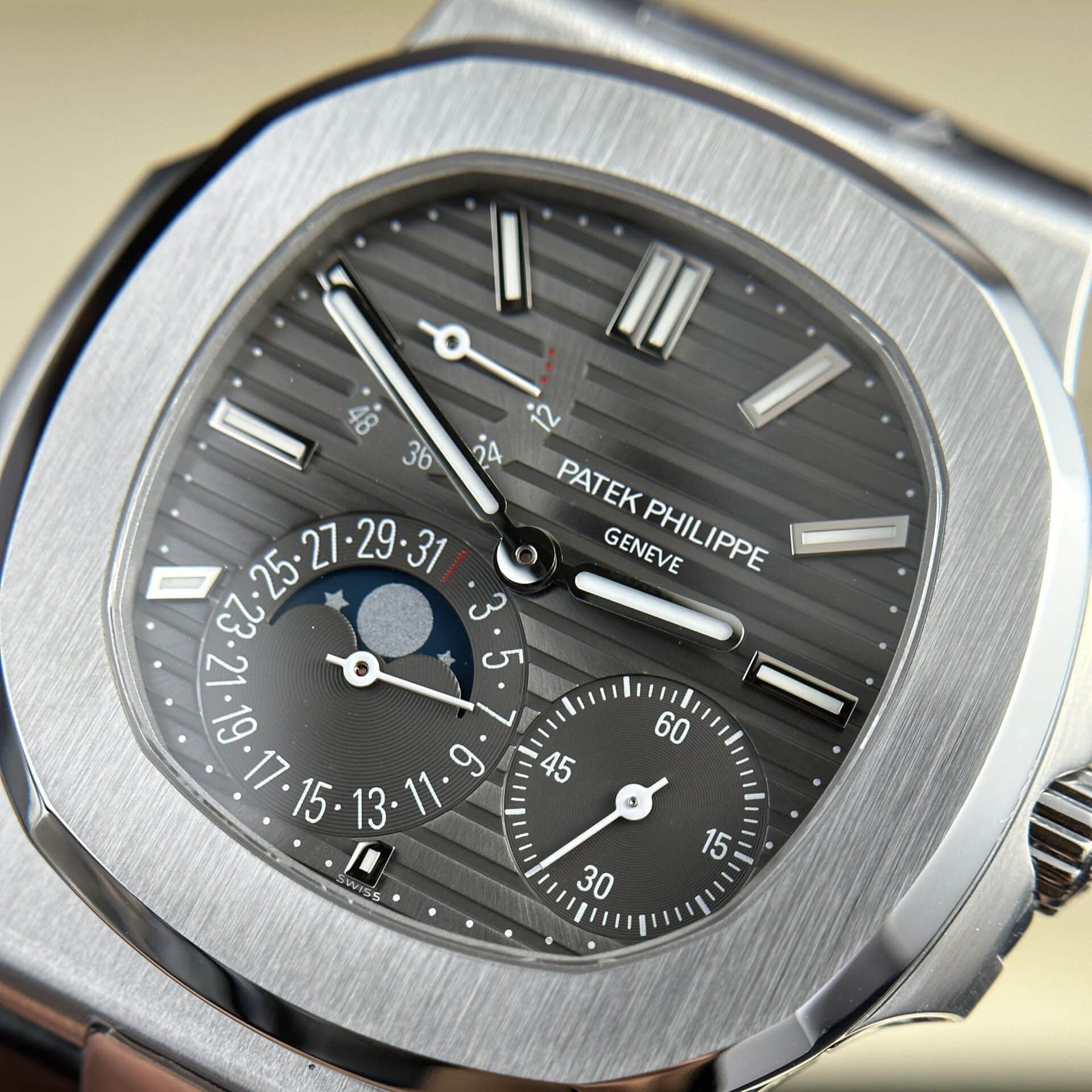Patek Philippe Nautilus 5712G-001 Grey Dial Leather Best Quality Replica PPF V2 40mm - Image 4