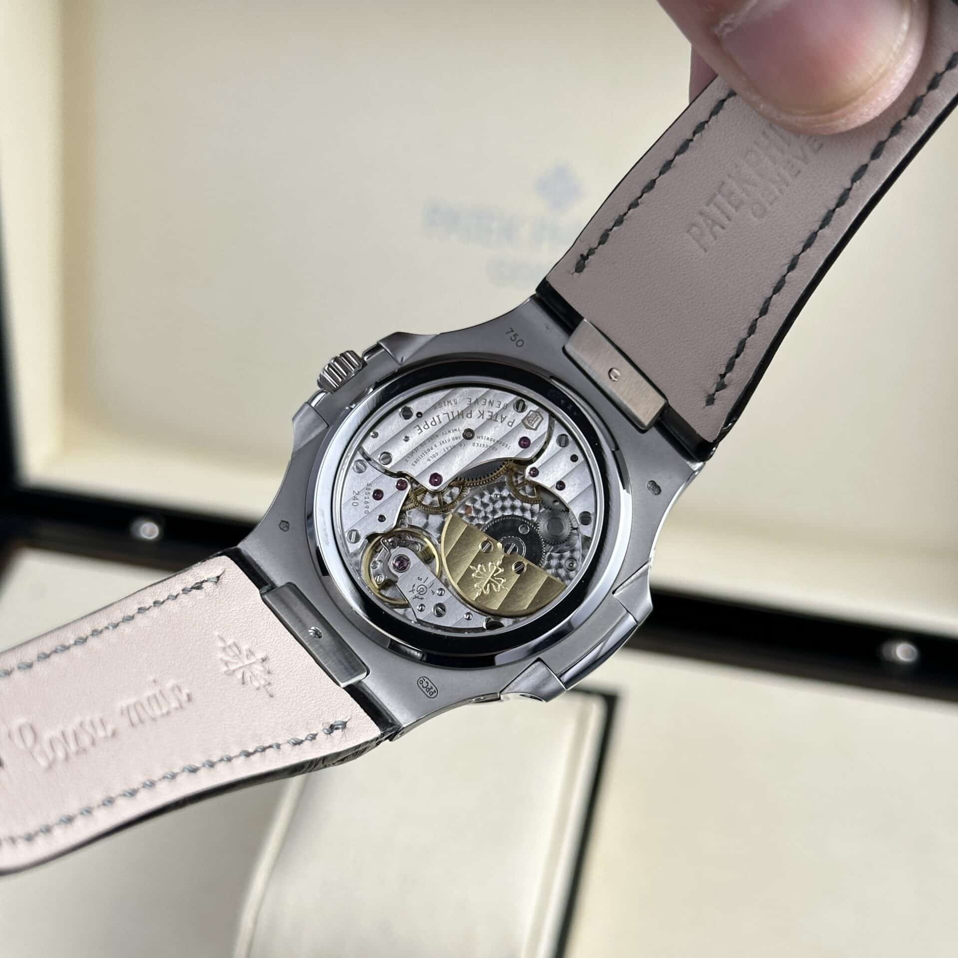 Patek Philippe Nautilus 5712G-001 Grey Dial Leather Best Quality Replica PPF V2 40mm - Image 9