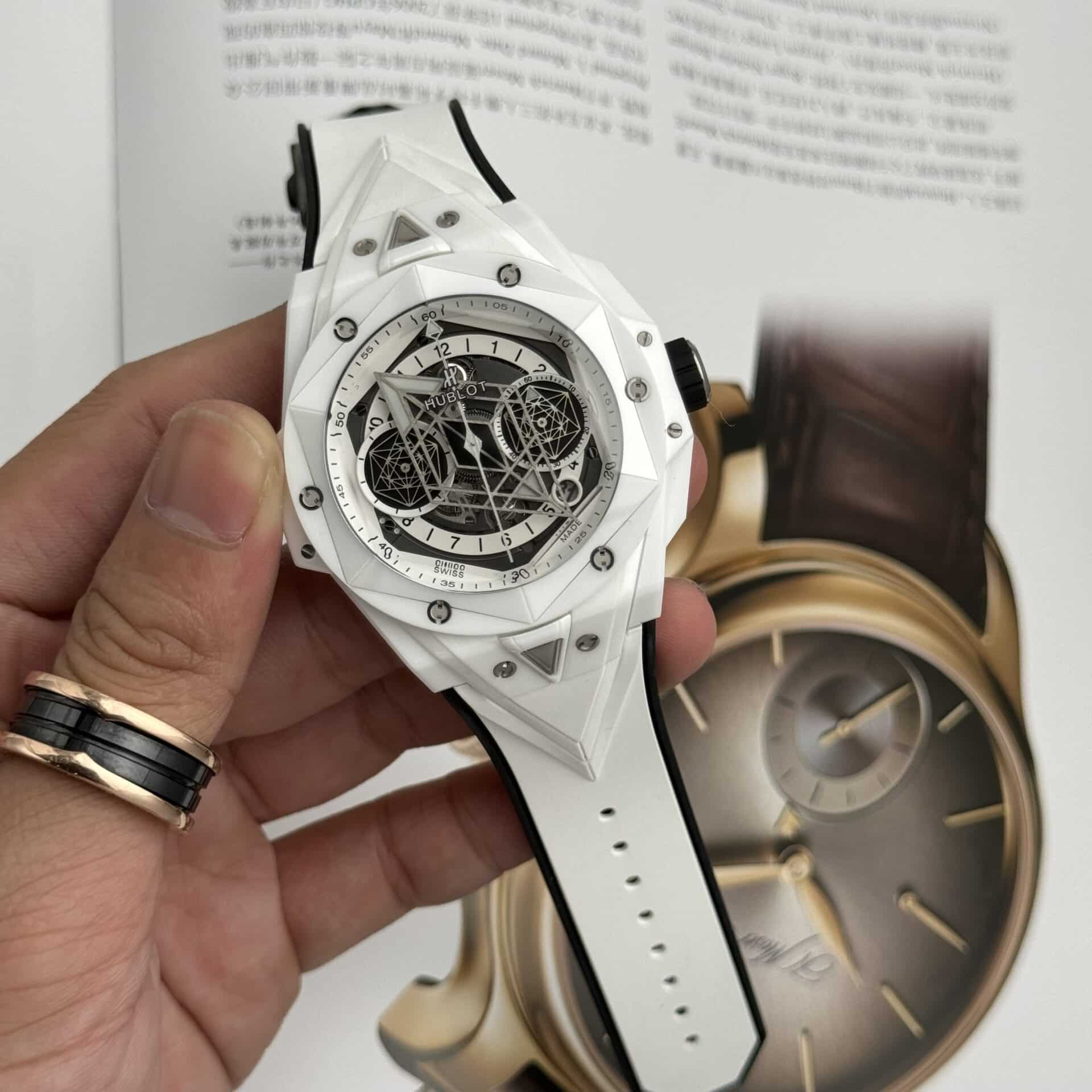 Hublot Big Bang Sang Bleu II White Ceramic Rubber Top Quality Replica BBF 45mm - Image 2
