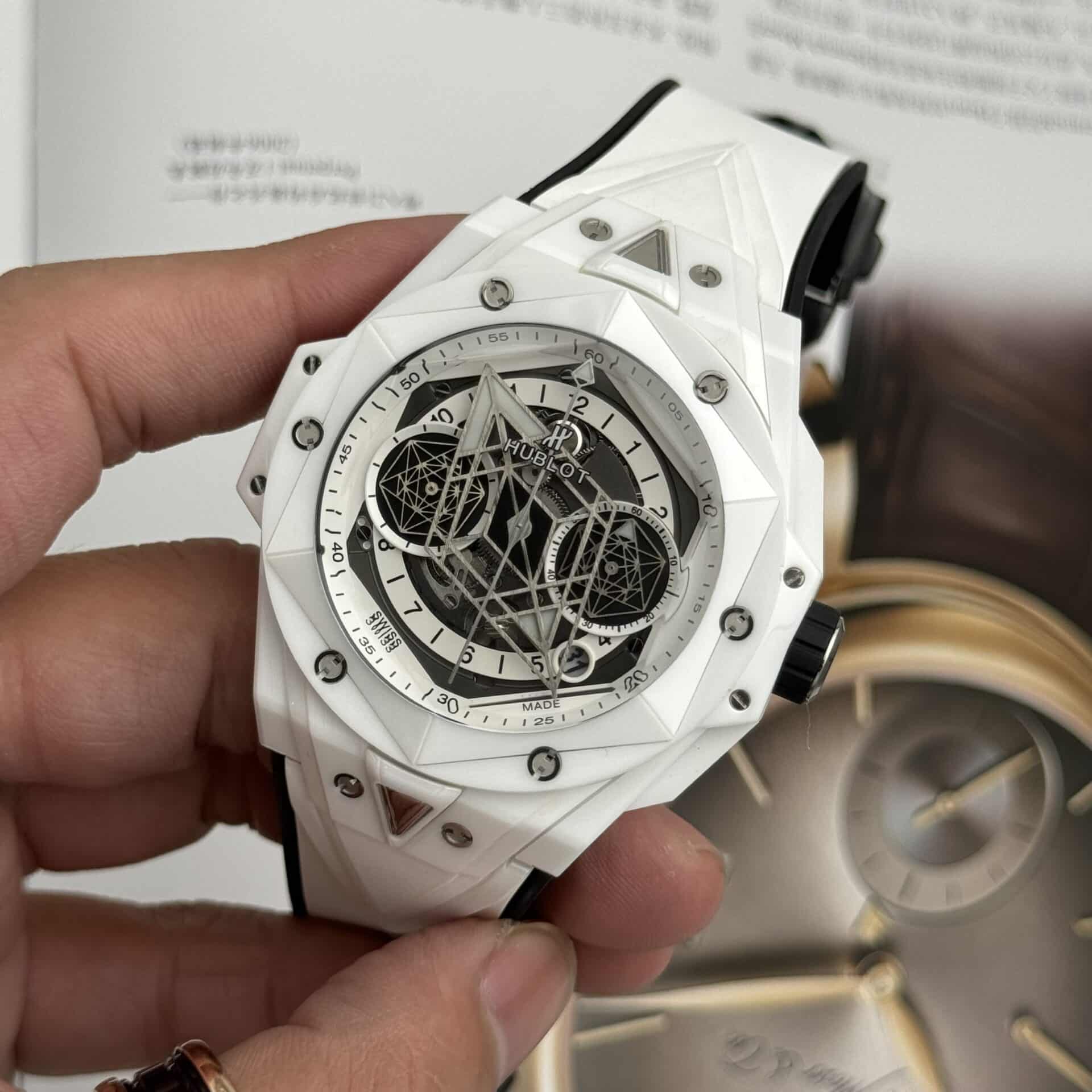Hublot Big Bang Sang Bleu II White Ceramic Rubber Top Quality Replica BBF 45mm - Image 3