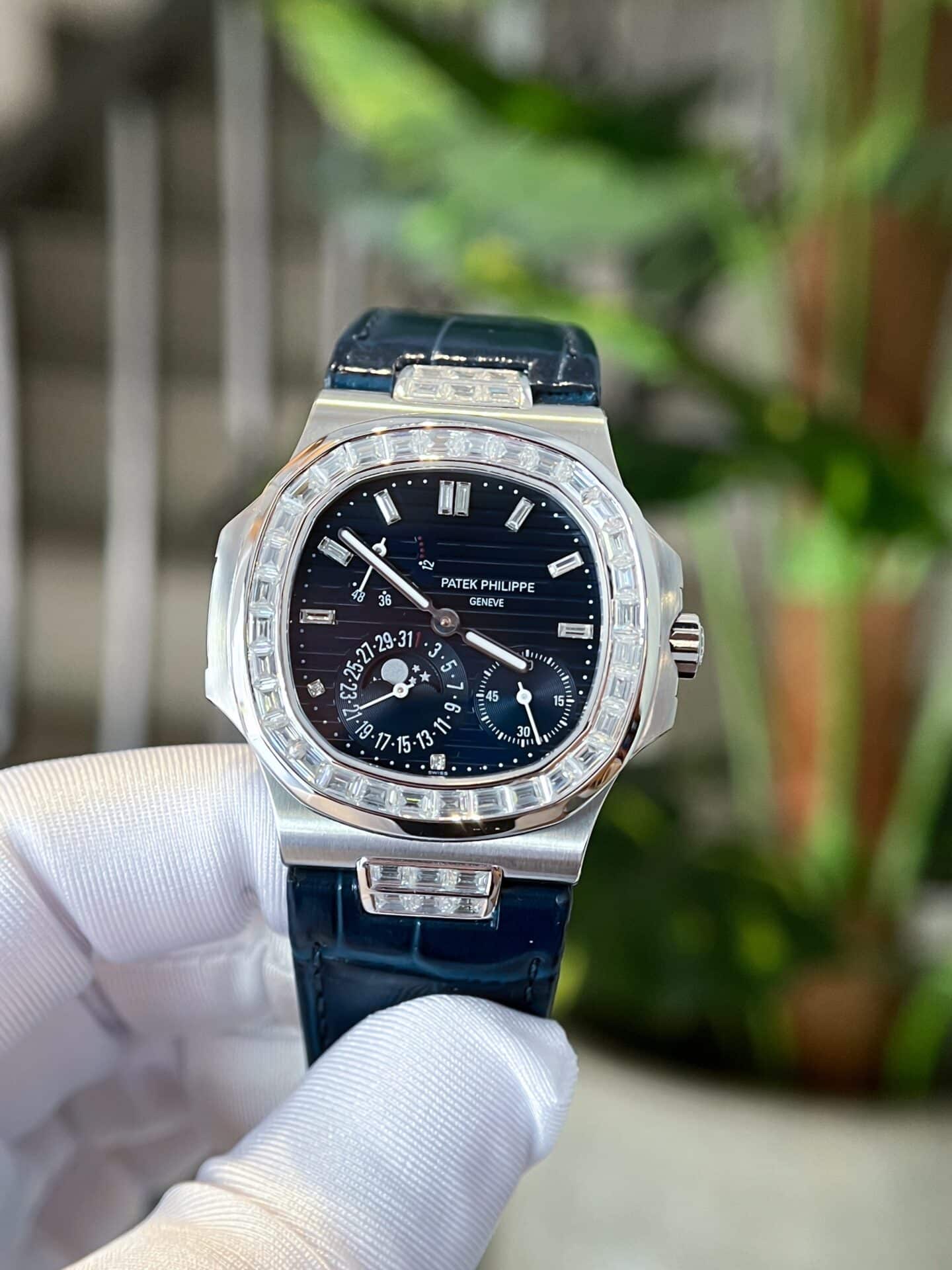 Patek Philippe Nautilus 5724G-001 Blue Dial Custom Moissanite HongKong 40mm - Image 2
