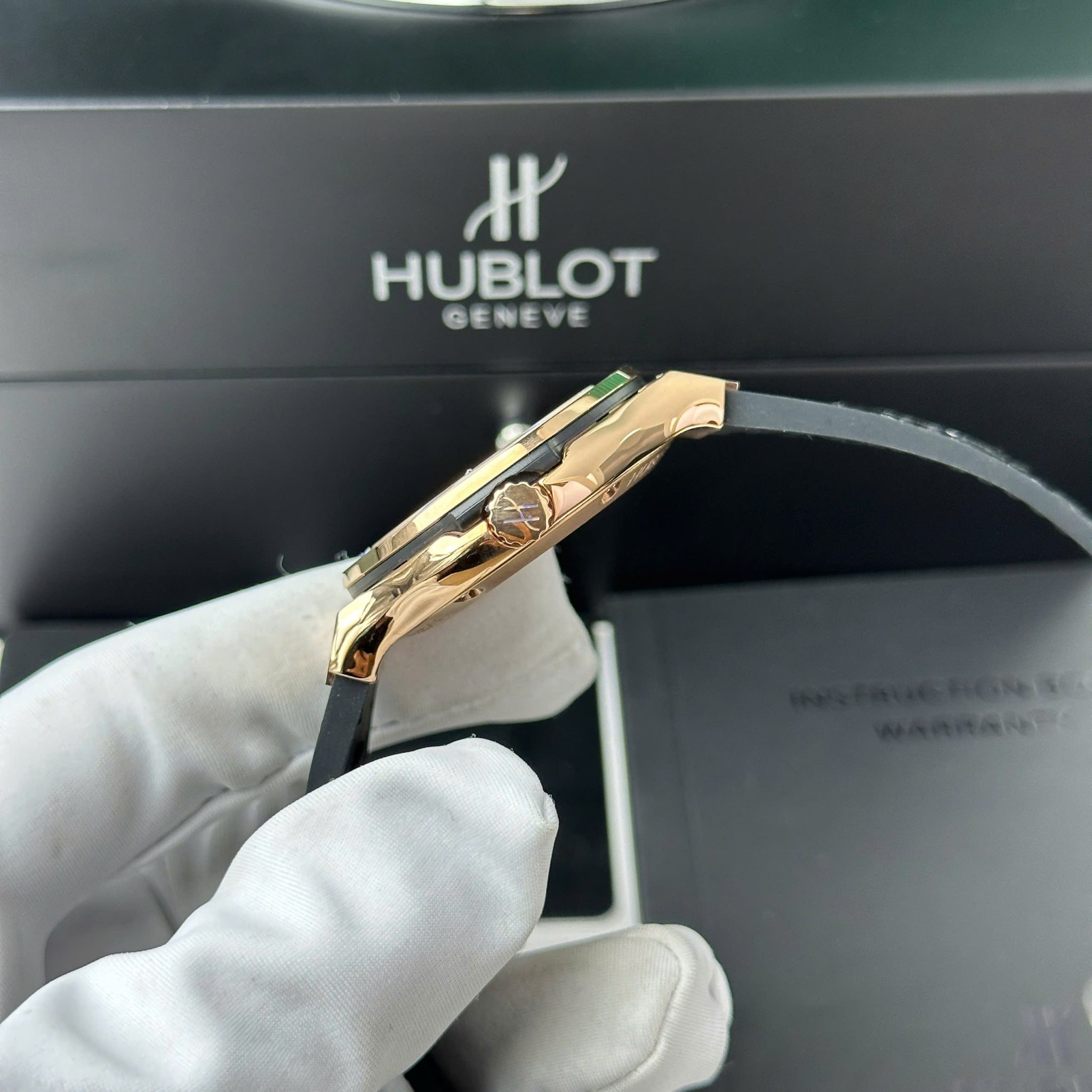 Hublot Classic Fusion King Gold White Dial Black Leather Strap Replica 38mm - Image 5