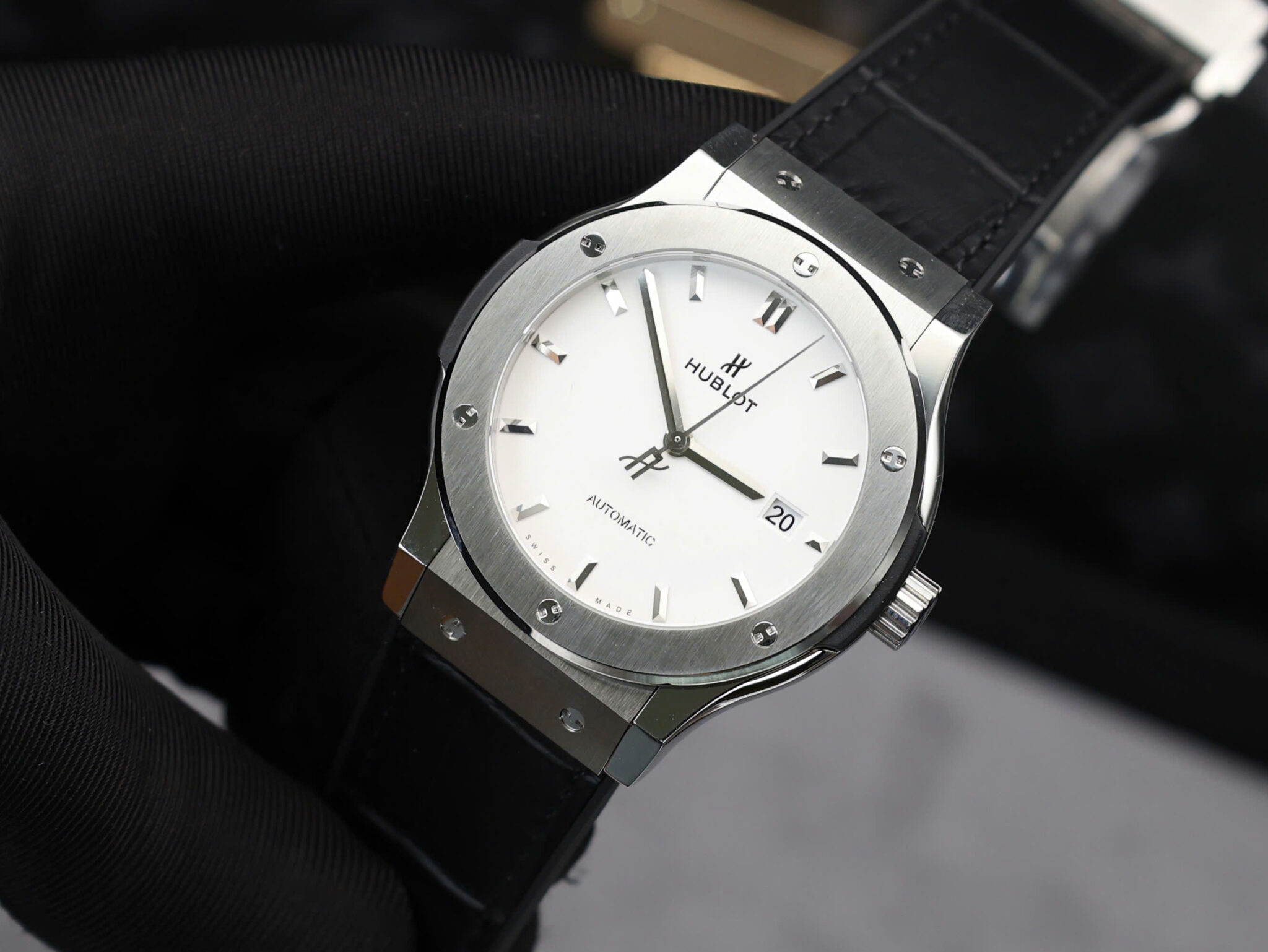 Hublot Classic Fusion Titanium White Dial Leather Strap 1:1 Copy 42mm - Image 3