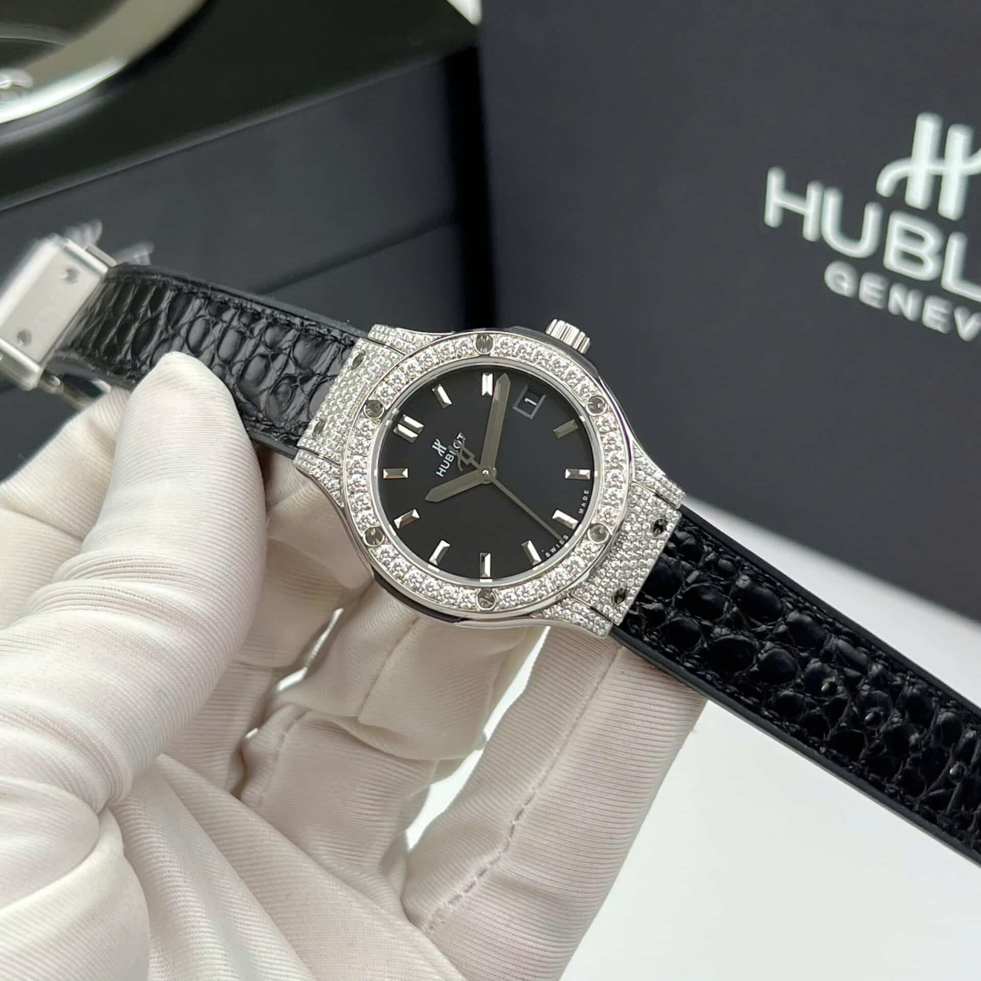 Hublot Classic Fusion Titanium Pavé Black Dial Custom Moissanite Leather Strap Best Replica 33mm - Image 4