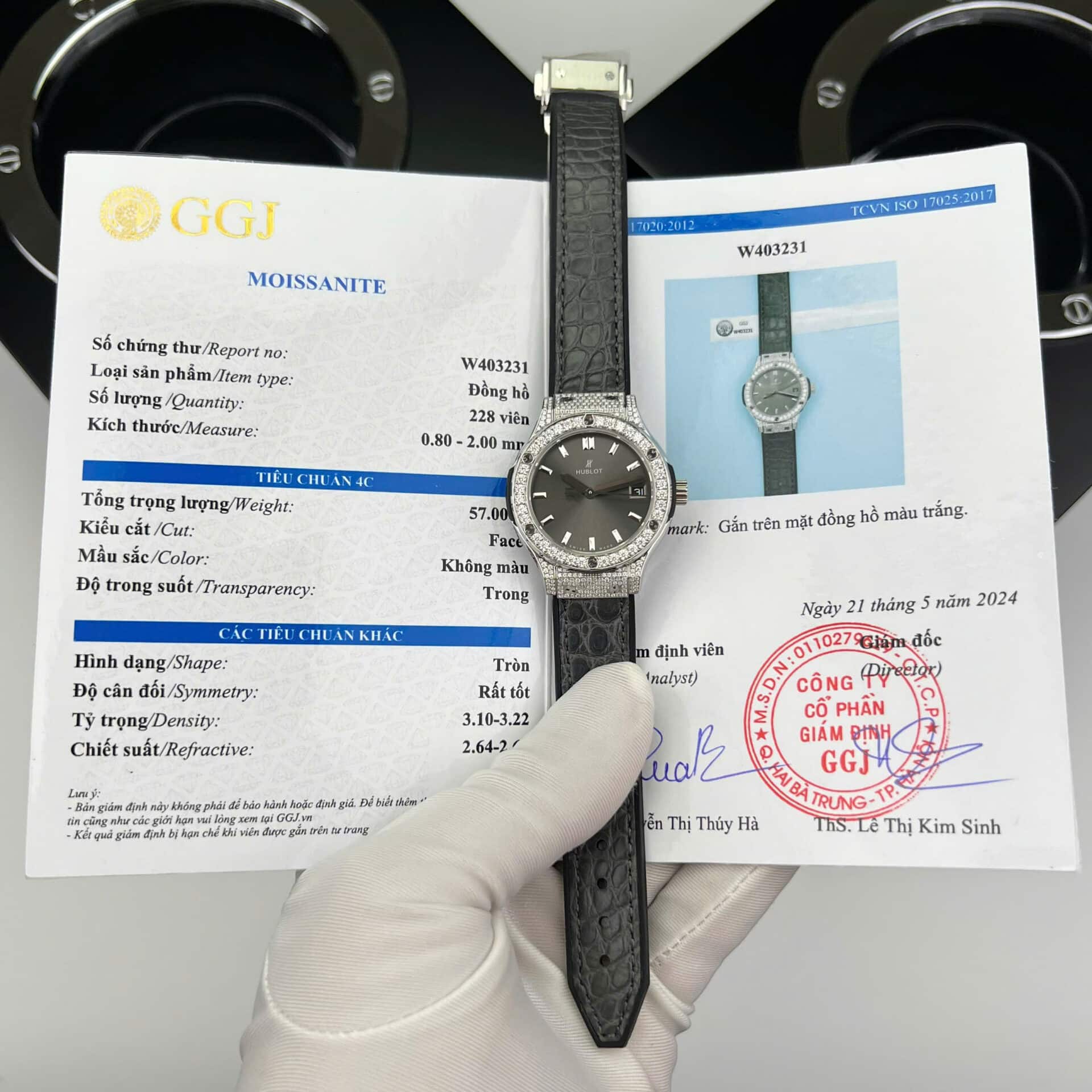 Hublot Classic Fusion Titanium Pavé Grey Dial Custom Moissanite Leather Best Replica 33mm