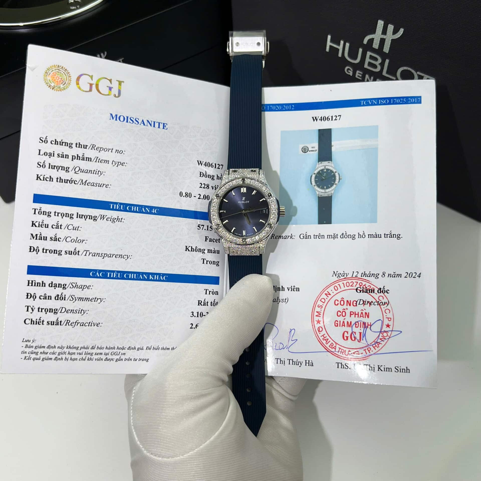 Hublot Classic Fusion Titanium Pavé Blue Dial Rubber Custom Moissanite 33mm