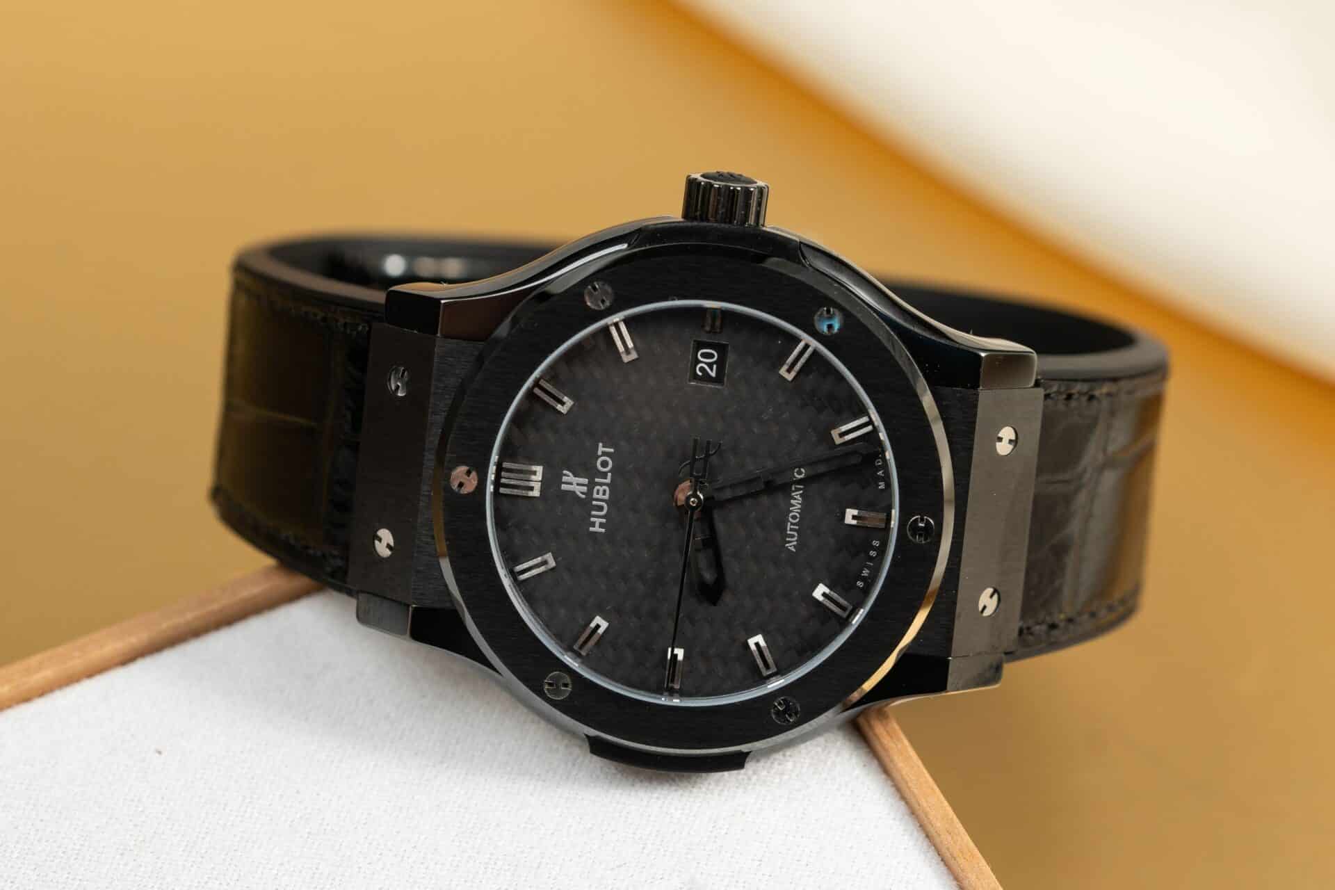 Hublot Classic Fusion Black Magic Carbon Dial Swiss Movement Top Quality Replica 42mm - Image 2