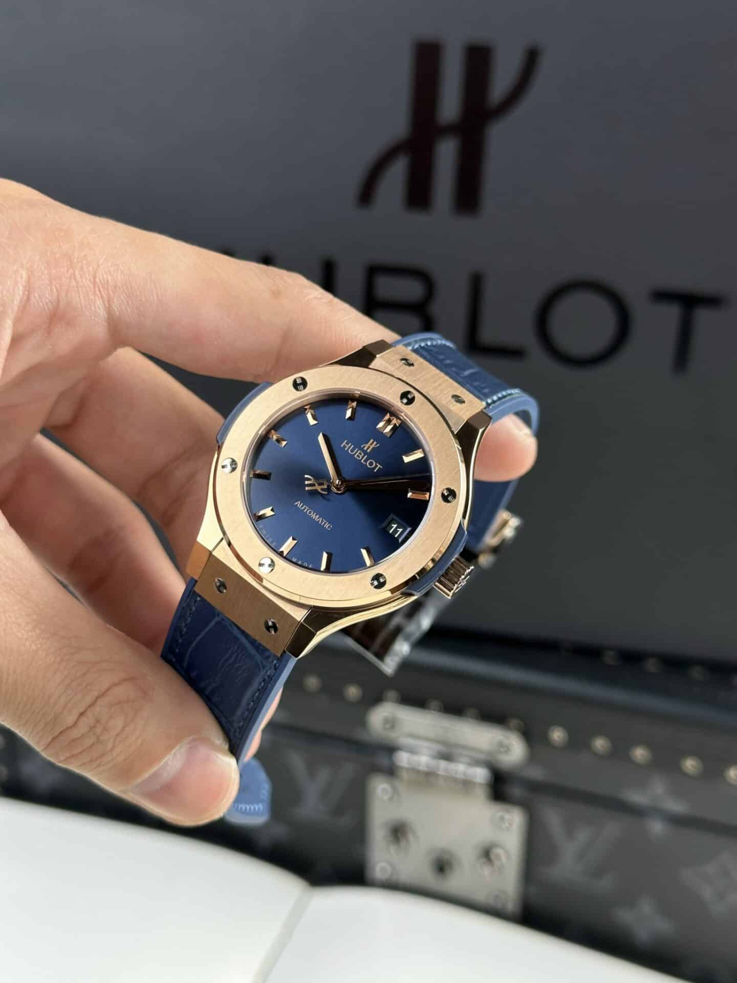 Hublot Classic Fusion King Gold Blue Dial Best Replica JJF 38mm - Image 3