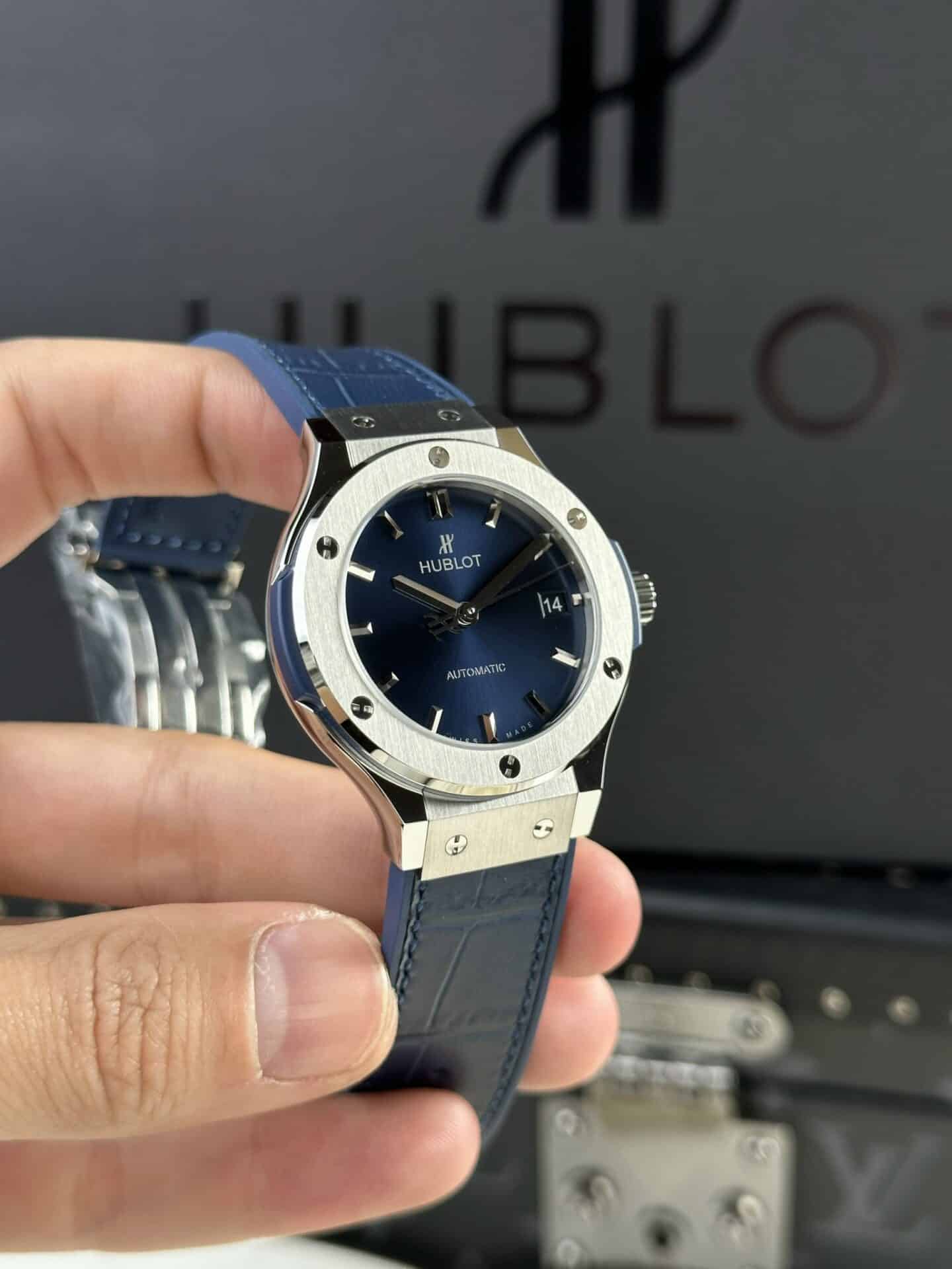 Hublot Classic Fusion Titanium Blue Dial Leather Best Replica JJF 38mm - Image 4