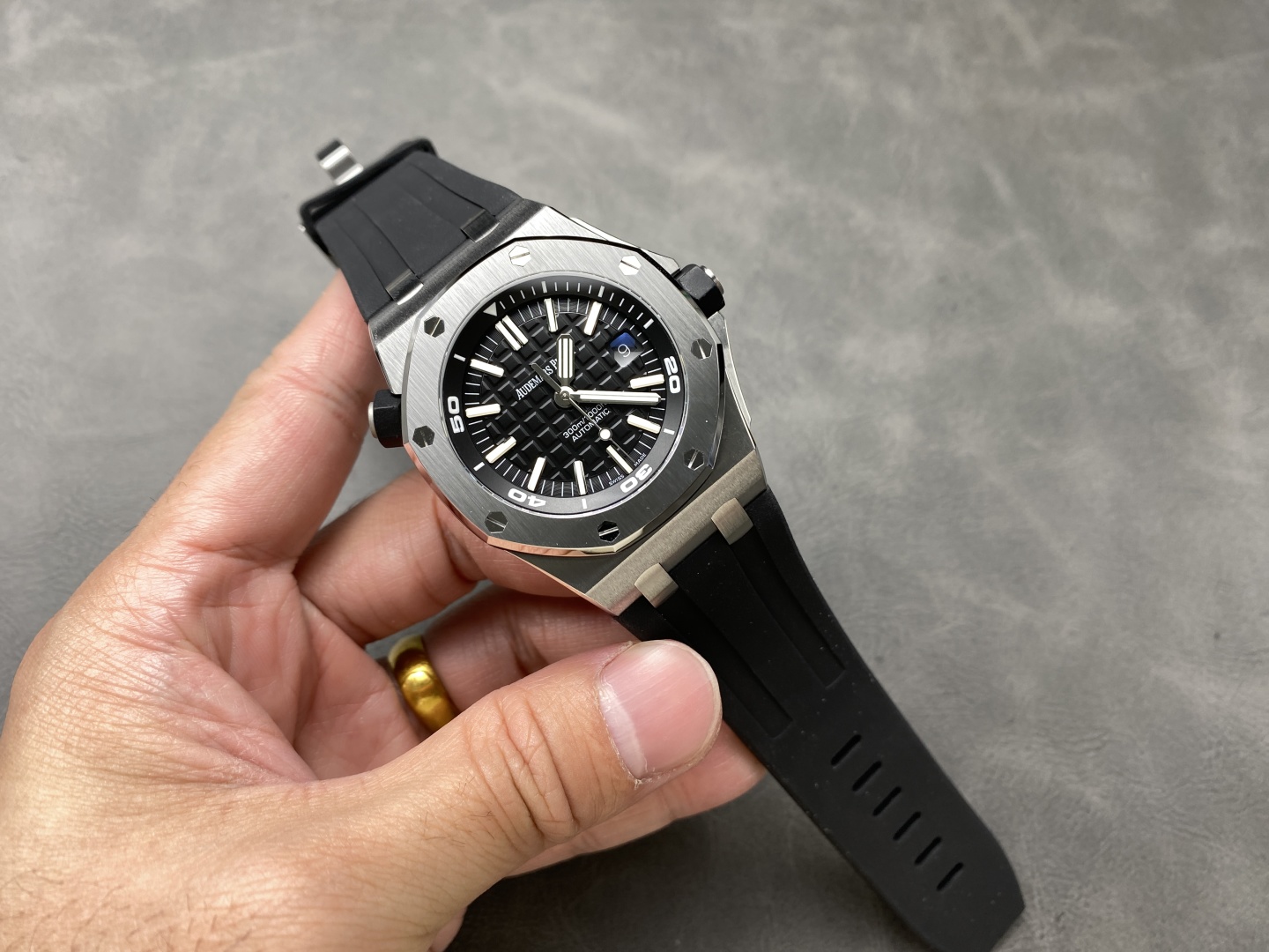 Audemars Piguet Royal Oak Offshore Diver 15710ST Black Dial Rubber Strap 1:1 Best Replica APSF 42mm