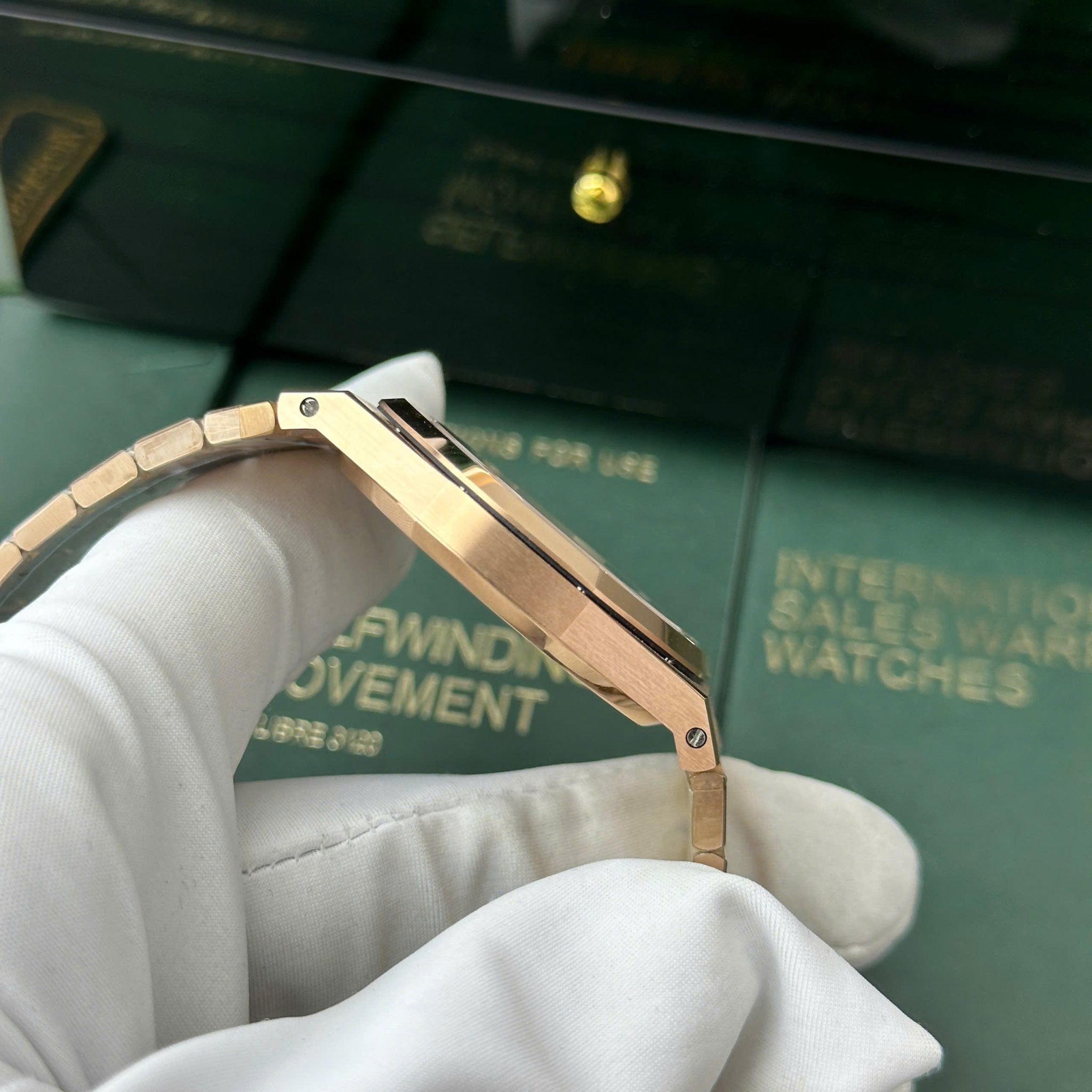 Audemars Piguet Royal Oak Jumbo Extra Thin 15207OR Rose Gold Black Dial Replica IPF 39mm - Image 6