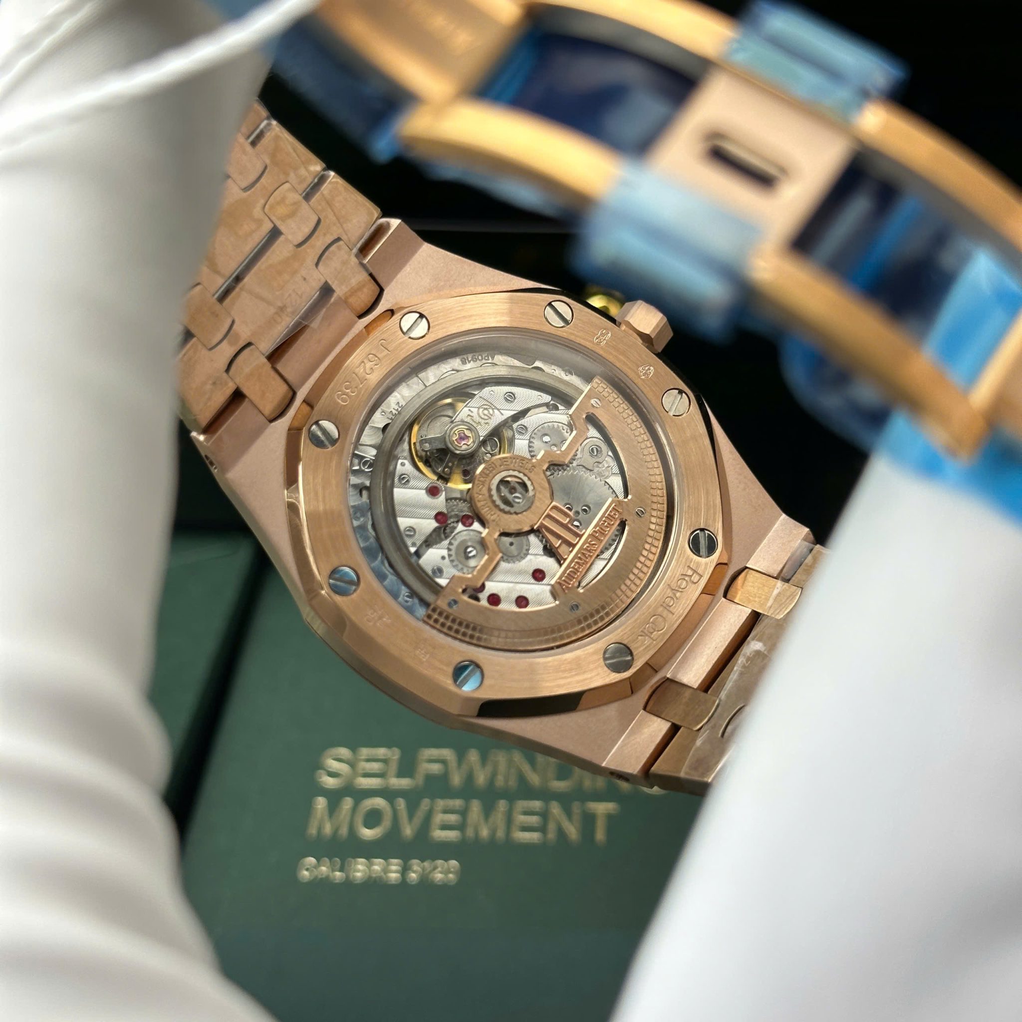 Audemars Piguet Royal Oak Jumbo Extra Thin 15207OR Rose Gold Black Dial Replica IPF 39mm - Image 8