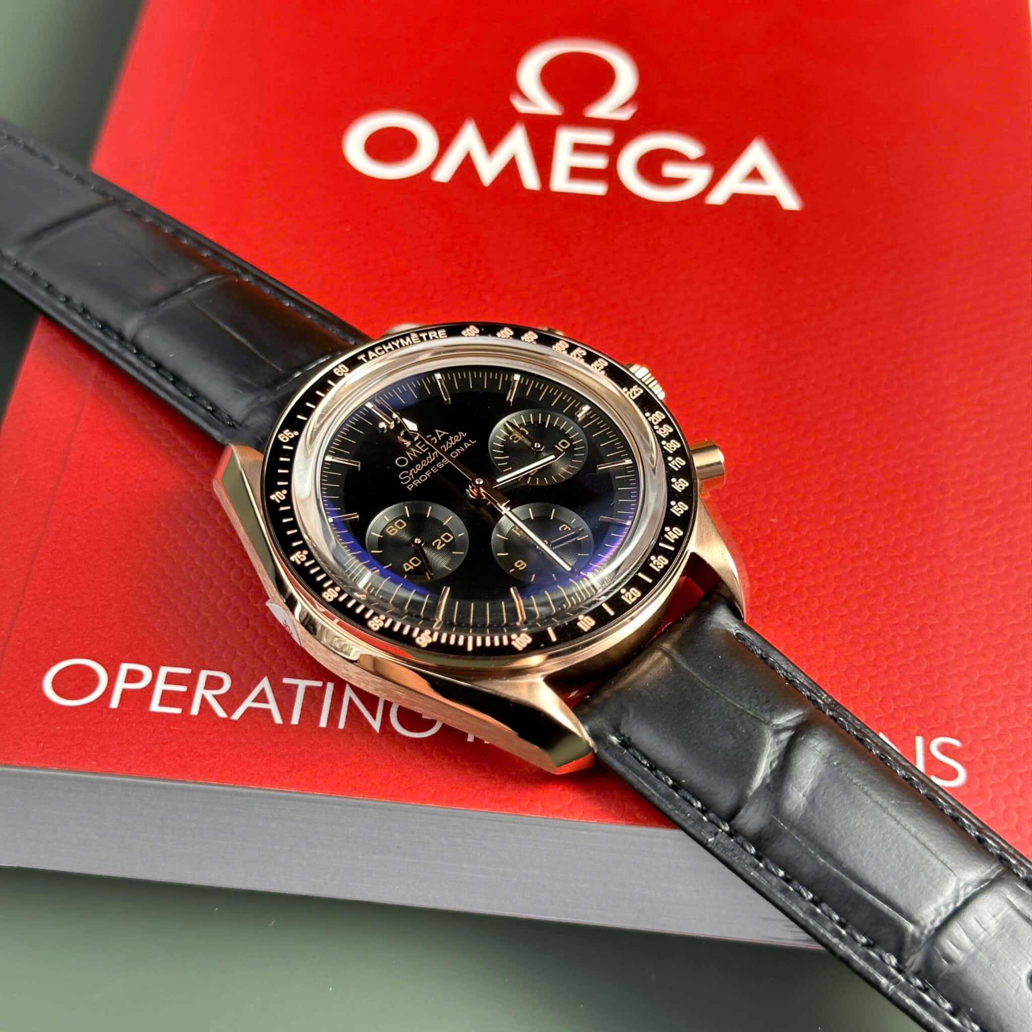 Omega Speedmaster Moonwatch Professional Chronograph Rose Gold Black Dial Swiss Replica 42mm - Image 4