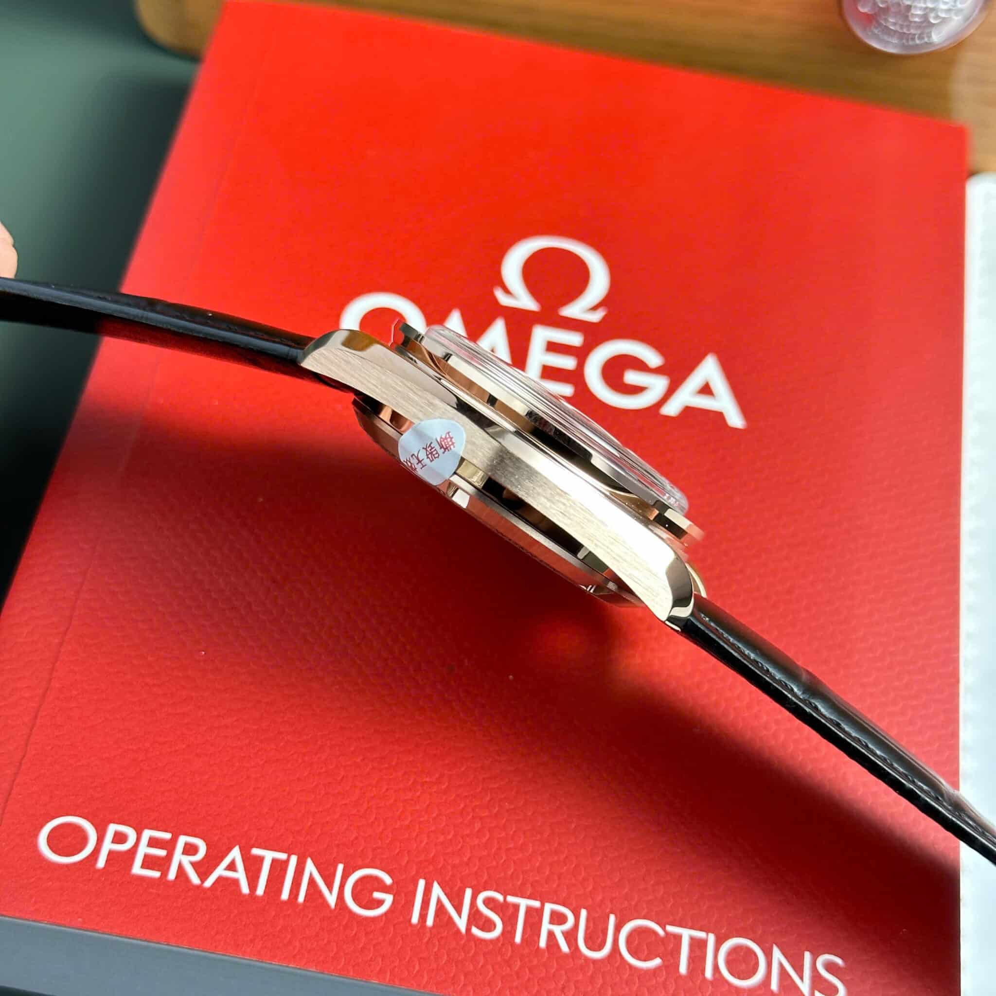 Omega Speedmaster Moonwatch Professional Chronograph Rose Gold Black Dial Swiss Replica 42mm - Image 6