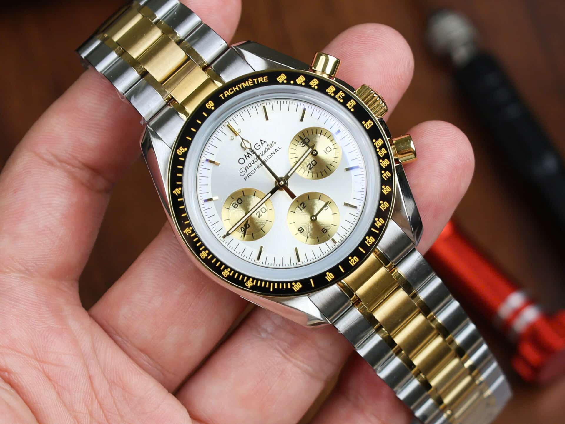 Omega Speedmaster Moonwatch Chronograph Two Tone Yellow Gold White Dial Swiss Replica 42mm - Image 3