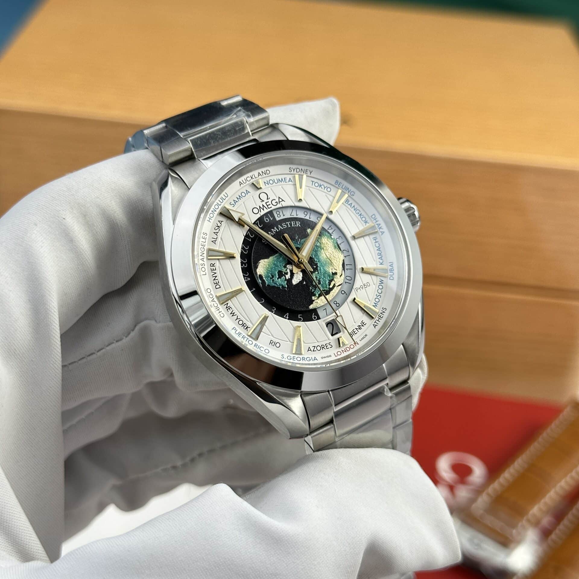 Omega Aqua Terra Worldtimer GMT White Dial Best Replica VSF 43mm - Image 3